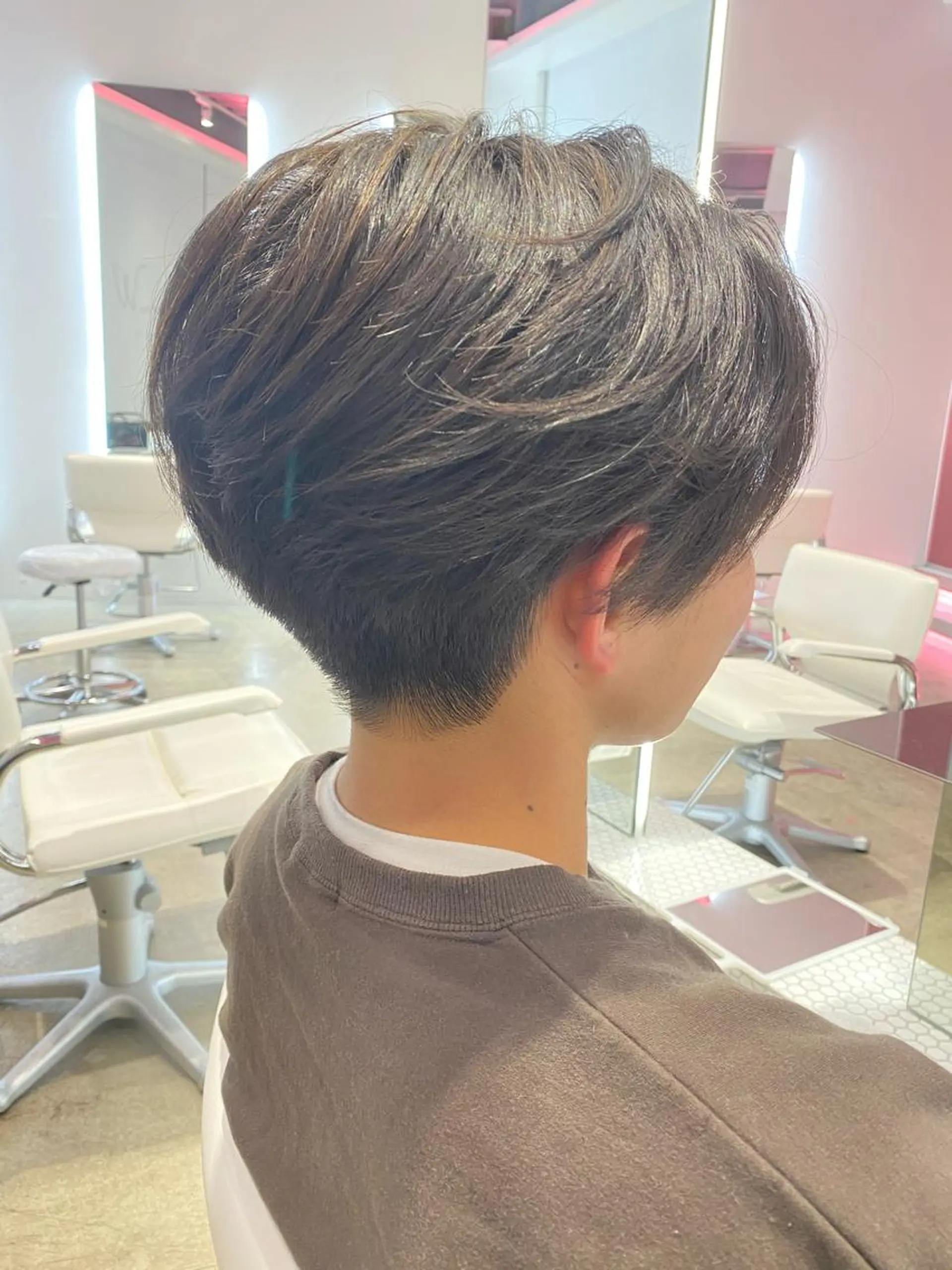 ショート メンズ soigné所属・白髪ぼかし 髪質改善カラーESAのヘアスタイル