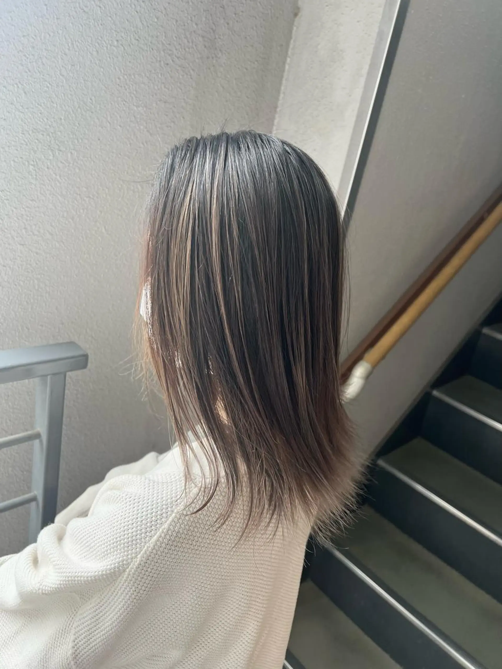 ミディアム カラー バレイヤージュ グレージュ レイヤーカット カット ヘアカラー トリートメント Kazu .Kのヘアスタイル