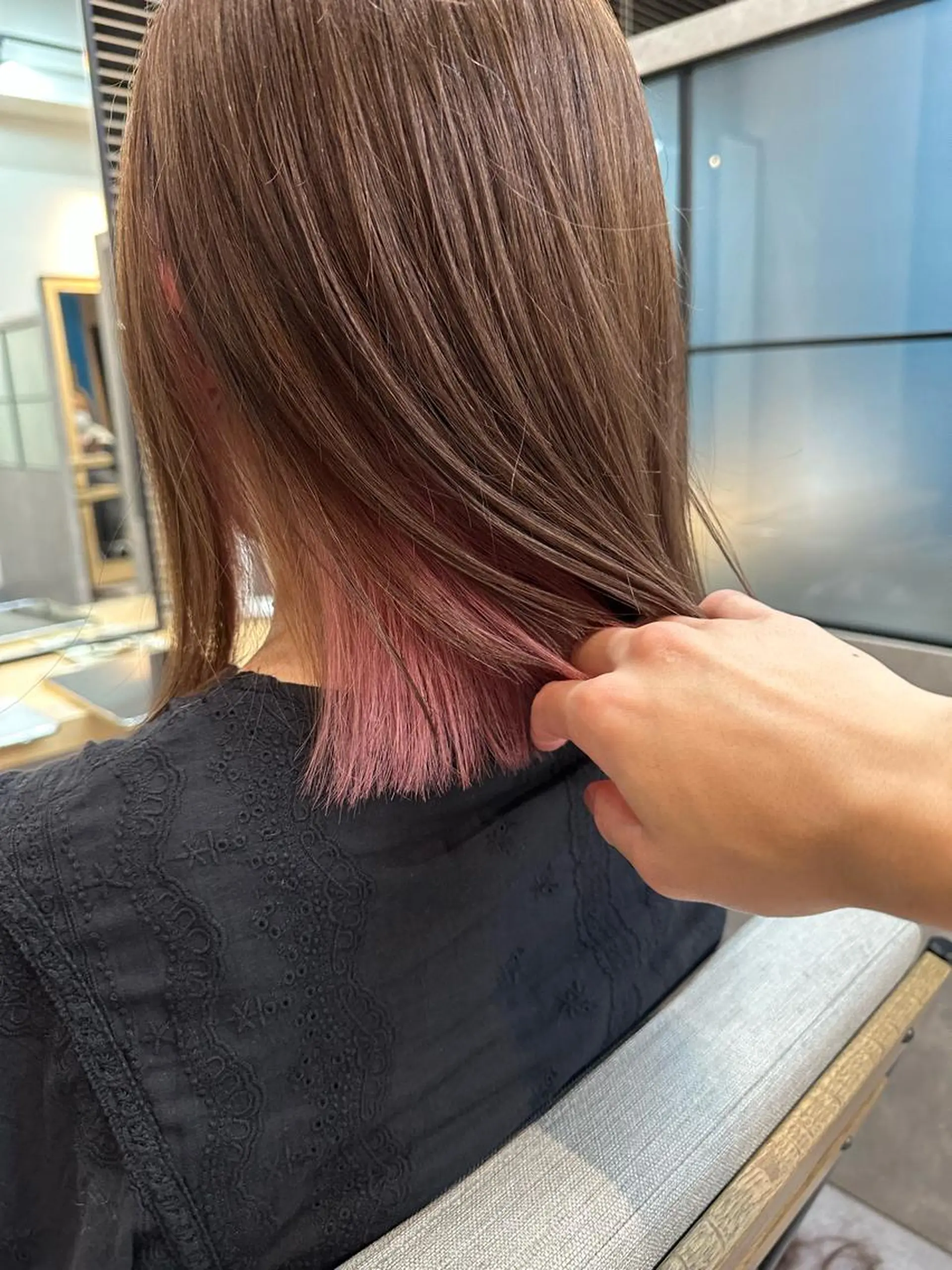 ミディアム カラー ブリーチ インナーカラー ピンクカラー カット ヘアカラー ハイトーン/ボブ/ レイヤー💫カイセイのヘアスタイル