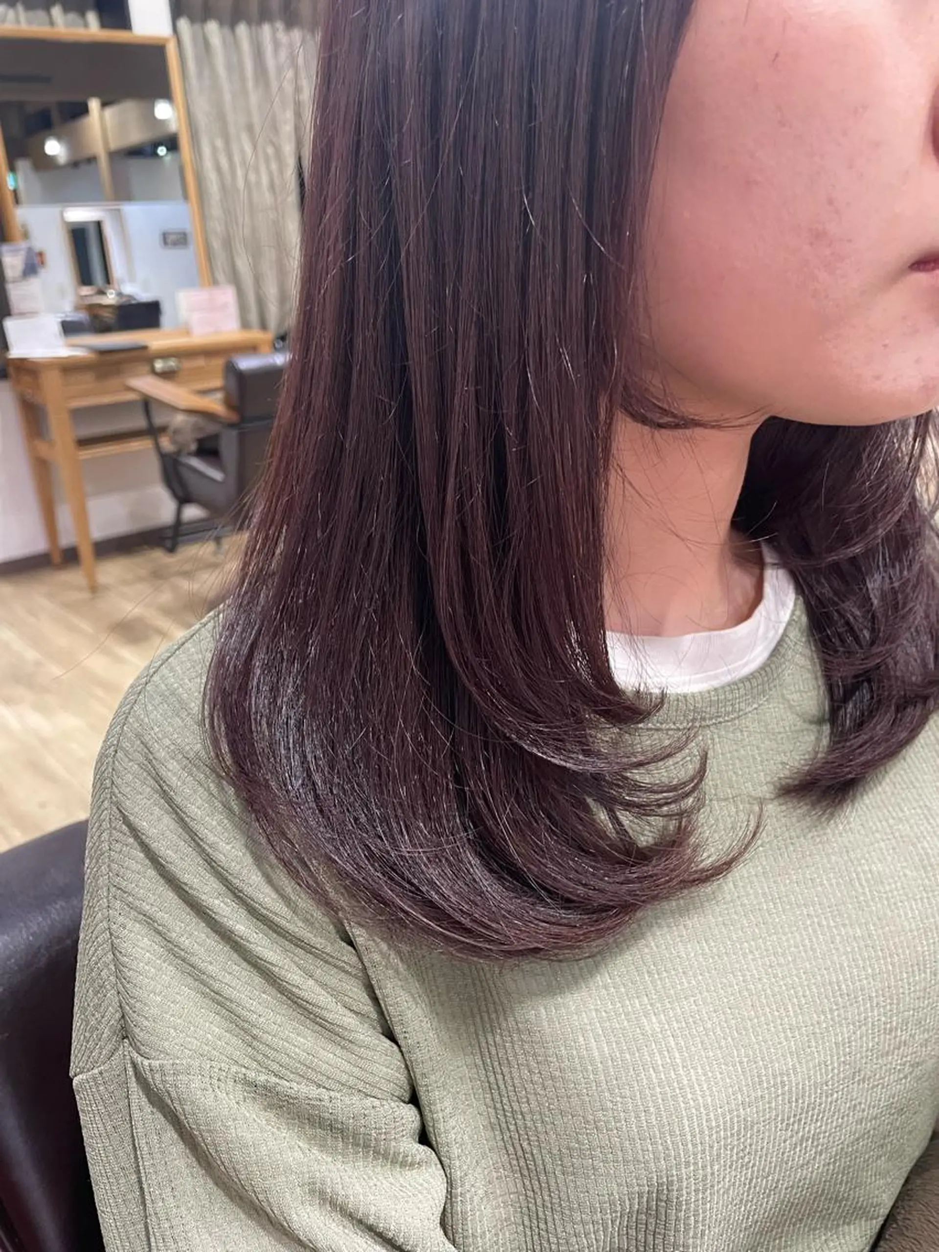ミディアム レイヤーカット カット ヘアカラー トリートメント 木村 真知子のヘアスタイル