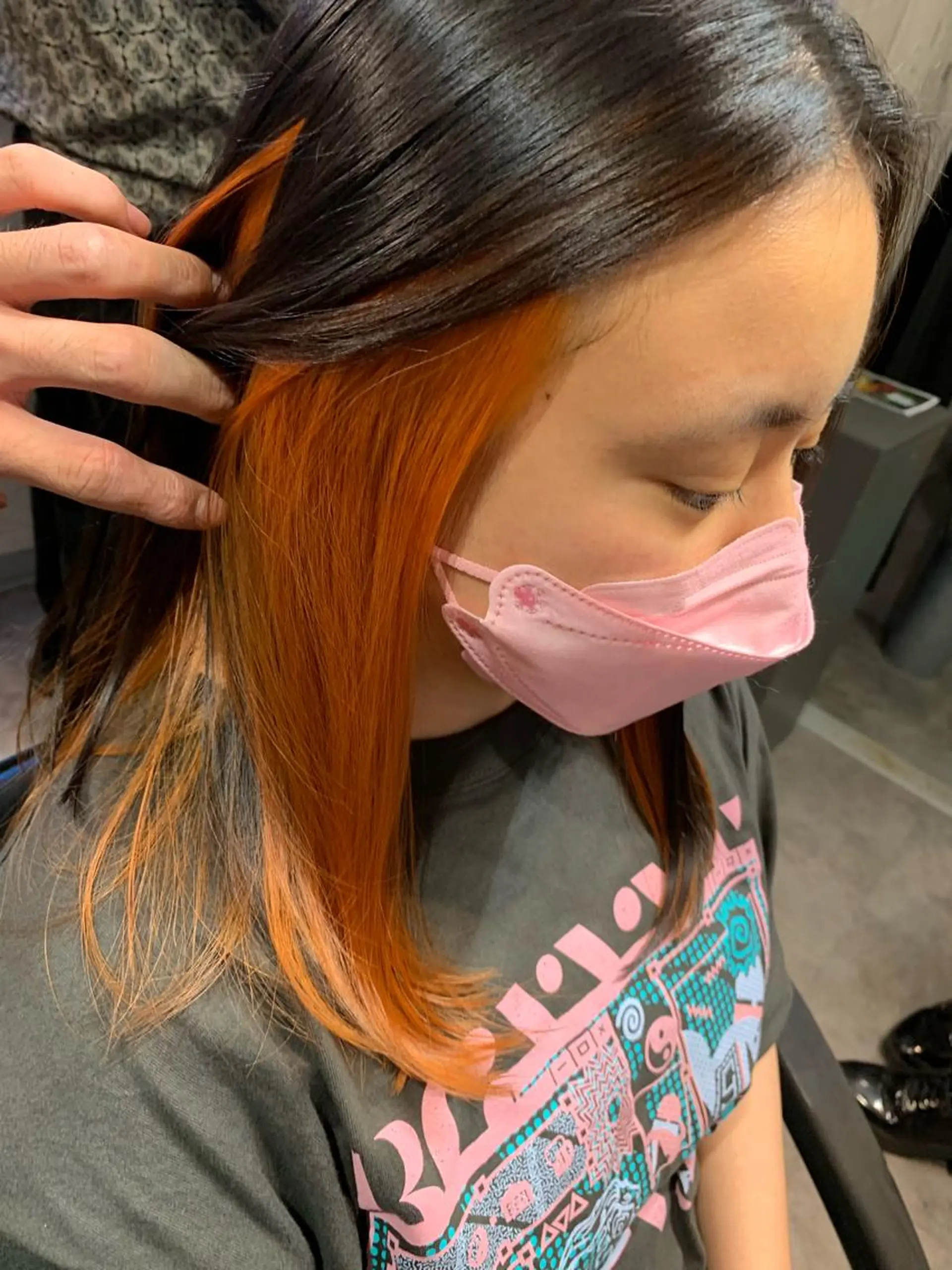 セミロング カラー オレンジ ヘアカラー ハイトーン/メンズ/ ウルフ特化   小松のヘアスタイル