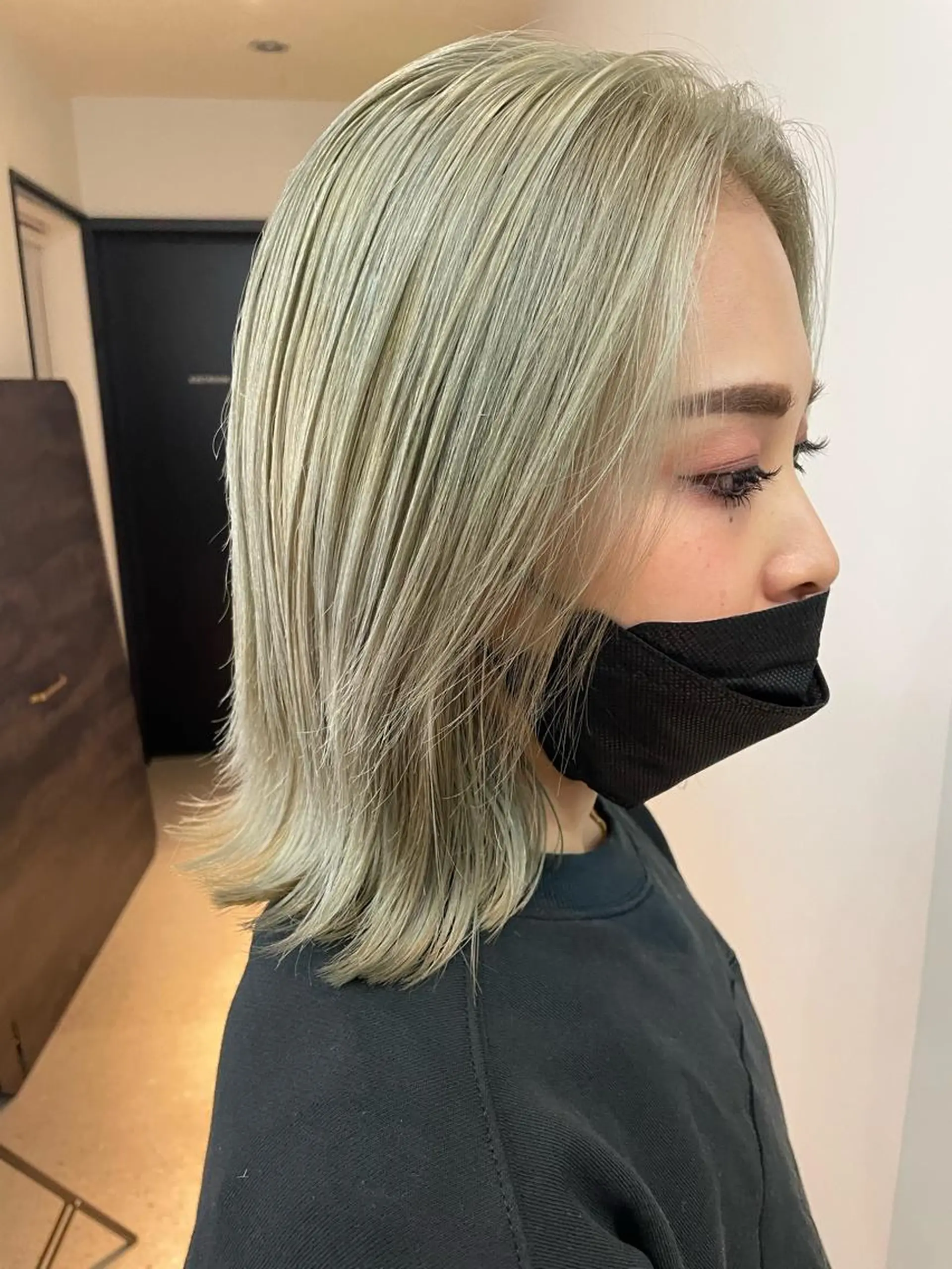 ミディアム カラー ベージュカラー ホワイトベージュ One By The Ect所属・ショート/脱白髪染め ☆宇﨑悠実のヘアスタイル