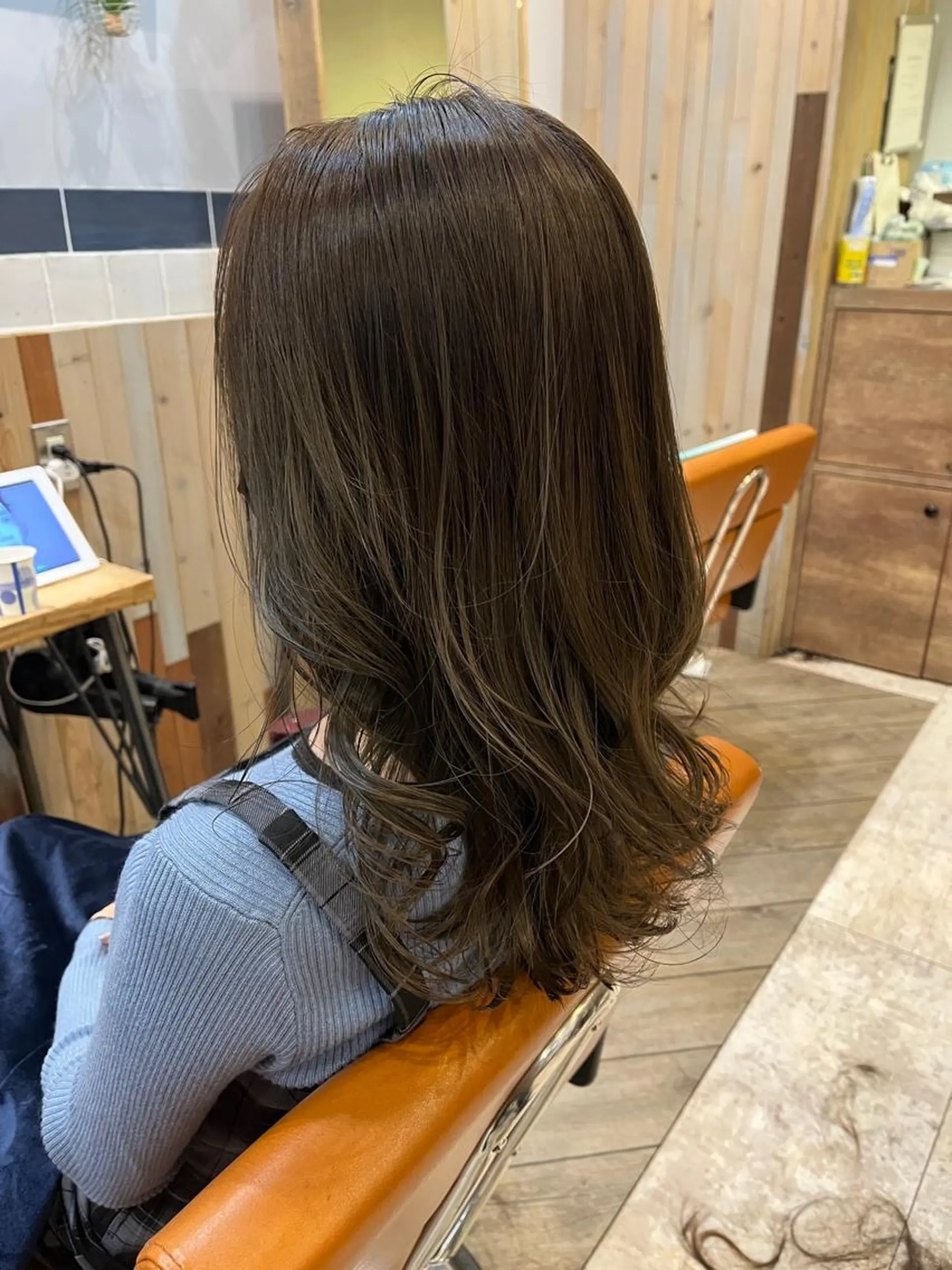 ロング カラー 菅 樹希弥のヘアスタイル