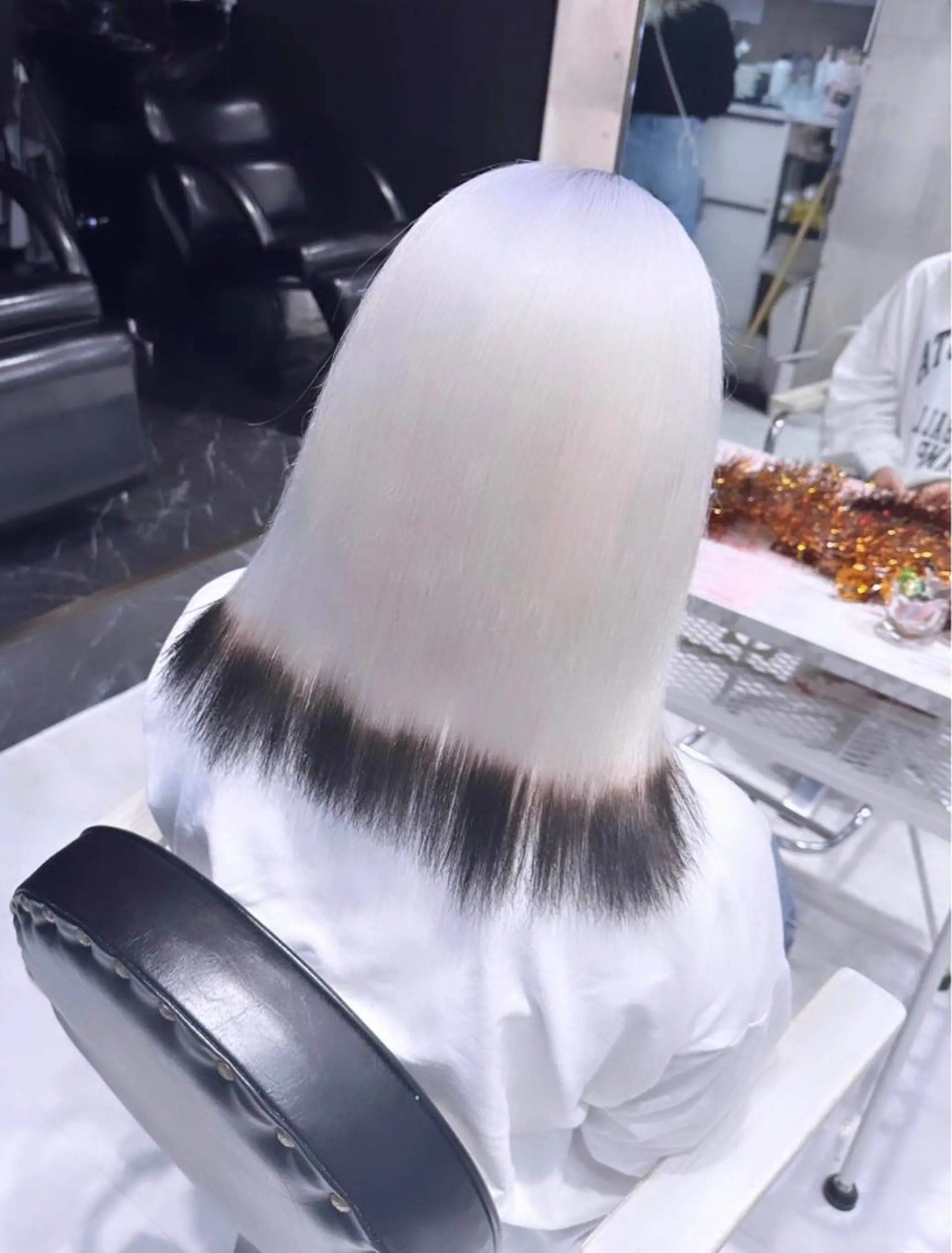 ミディアム カラー パーマ ヘアアレンジ メンズ キッズ ネイル マツエク・マツパ アイブロウ 黒髪 眉カラー ホワイト ハイトーンNo.1 👩🏼NaGiSaのヘアスタイル