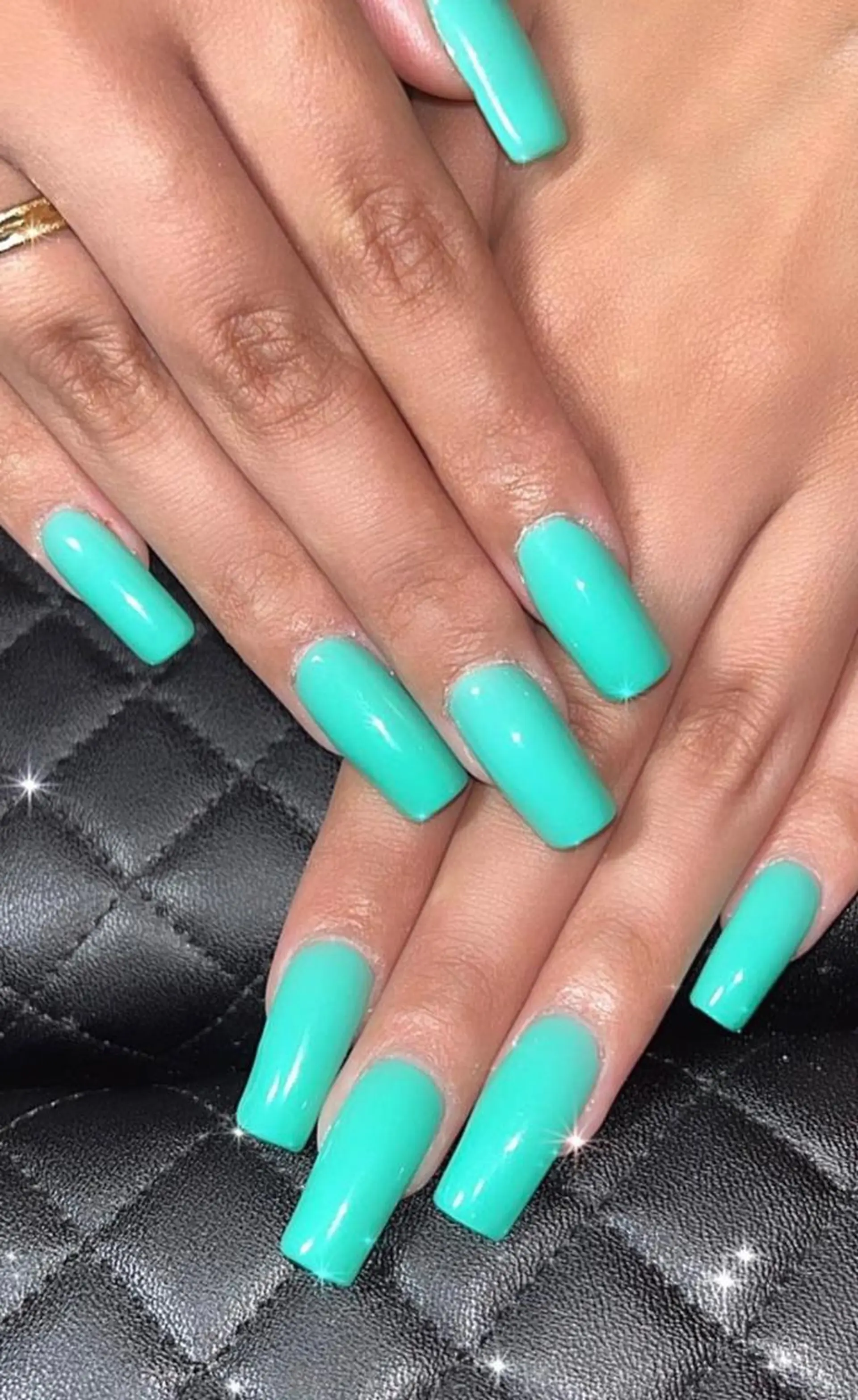 ショート ネイル MADIA 横浜所属・池上 優希のネイルデザイン