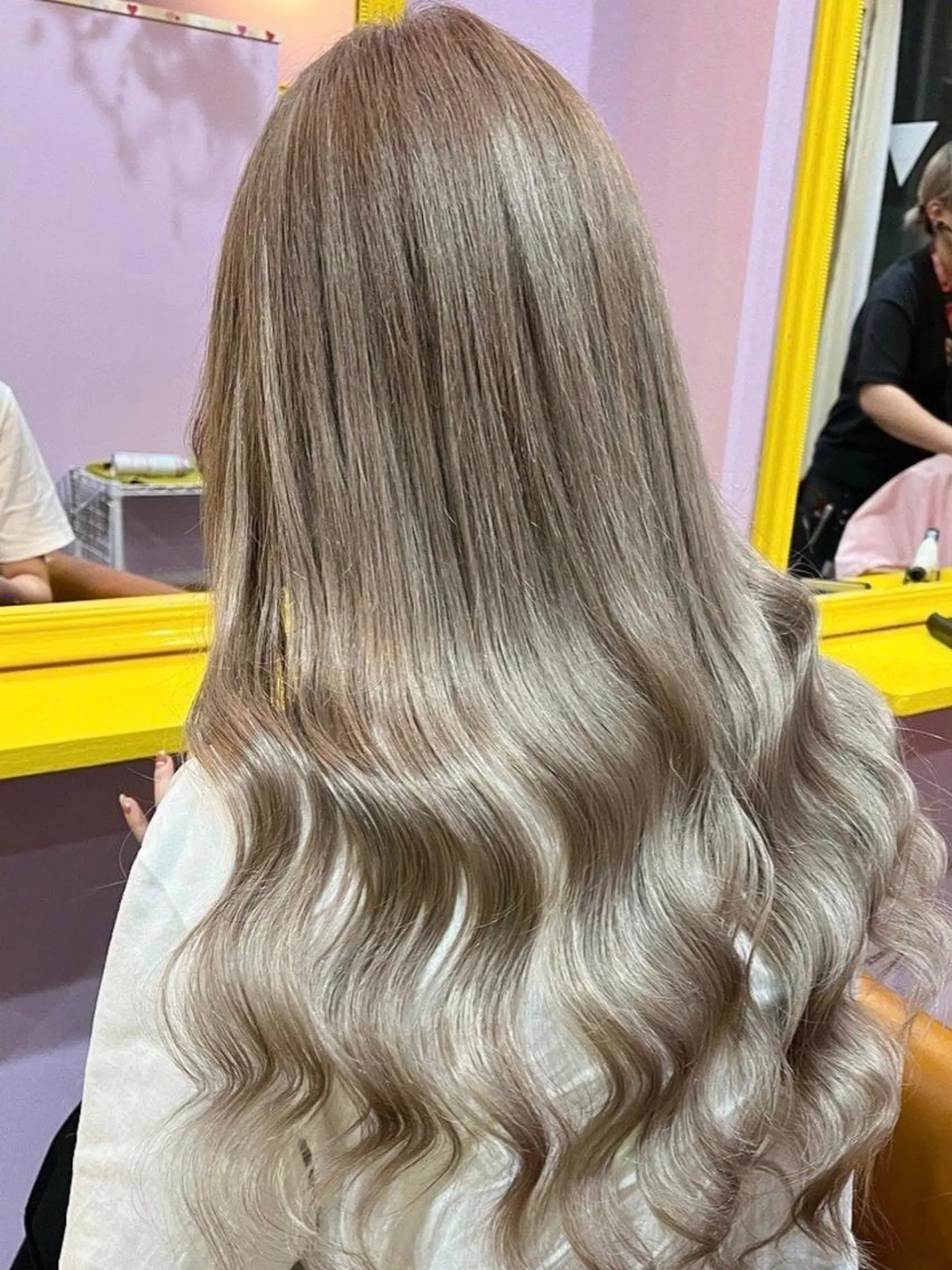 ロング カラー 大阪レミーエクステ チビ編み込みのヘアスタイル