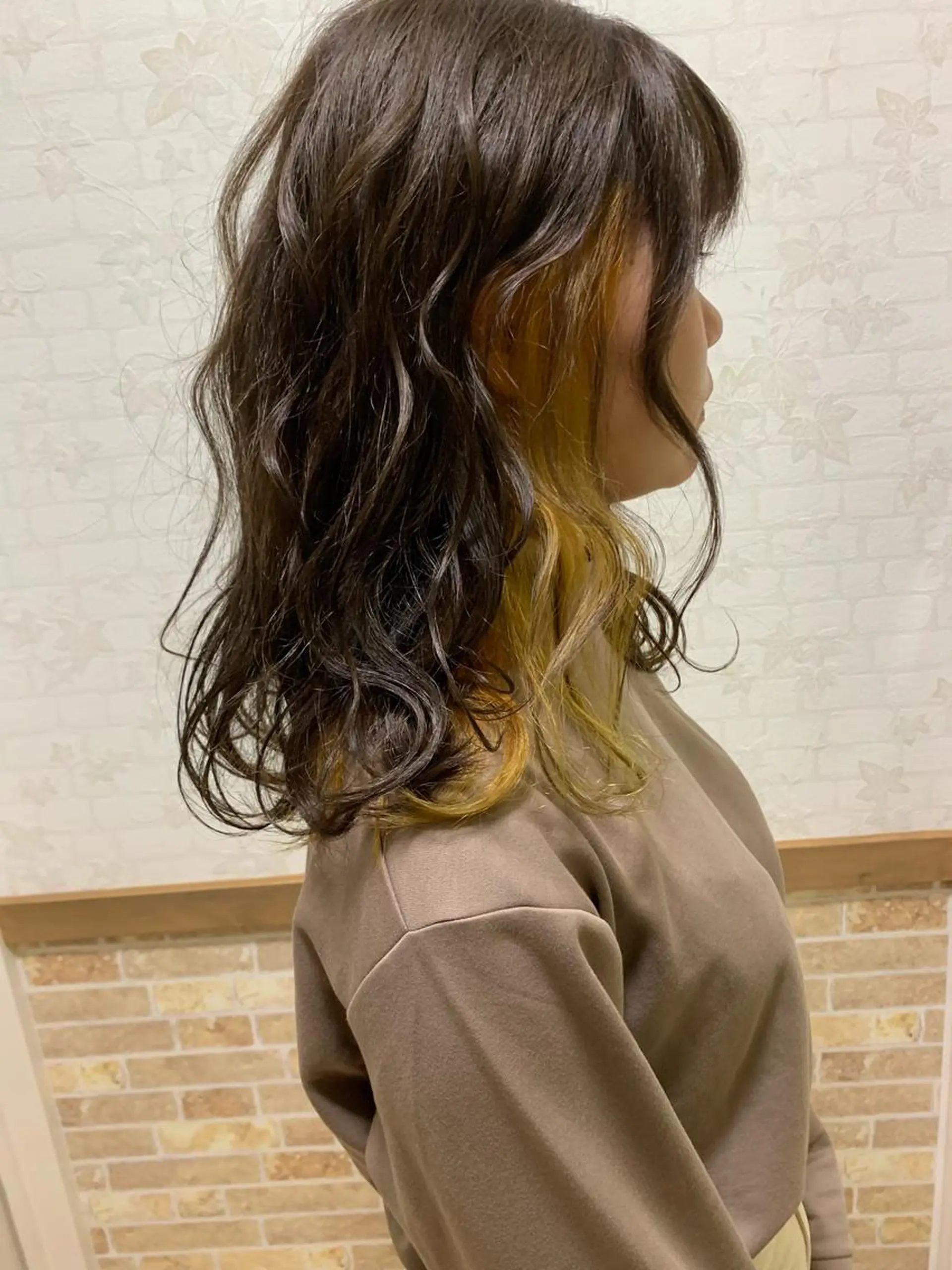 ロング アッシュ ハイライト レイヤーカット ヘアカラー Selene hair OSAKAのヘアスタイル