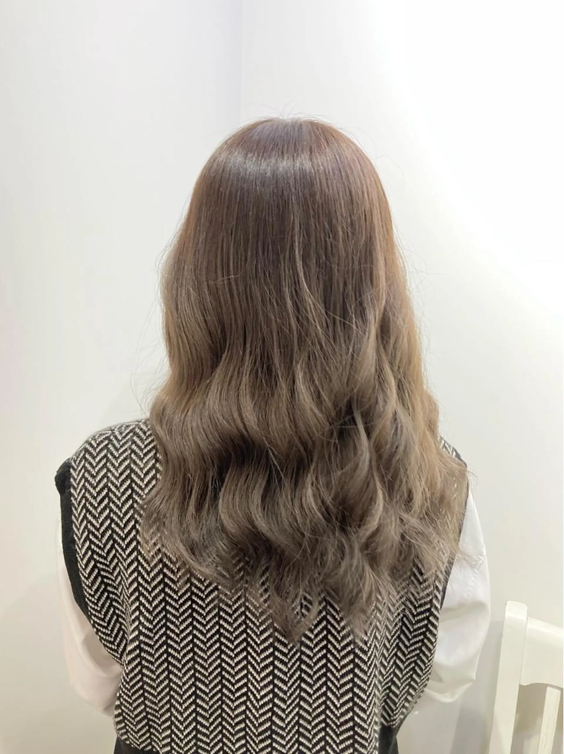 カラー 🌈Agu hair 副店長/岩渕蓮のヘアスタイル