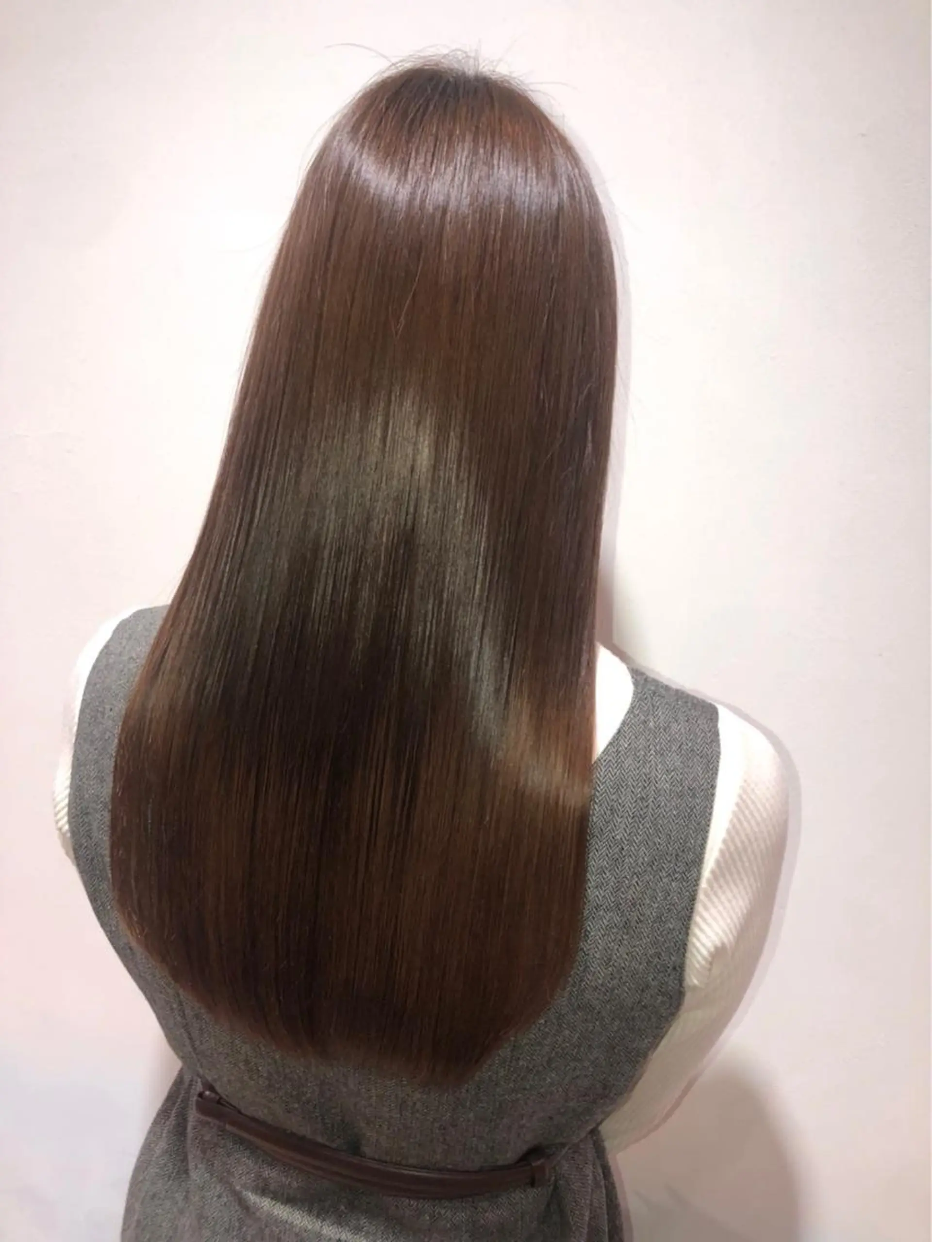 ロング カラー ヘアカラー トリートメント 栗原 瑠世のヘアスタイル