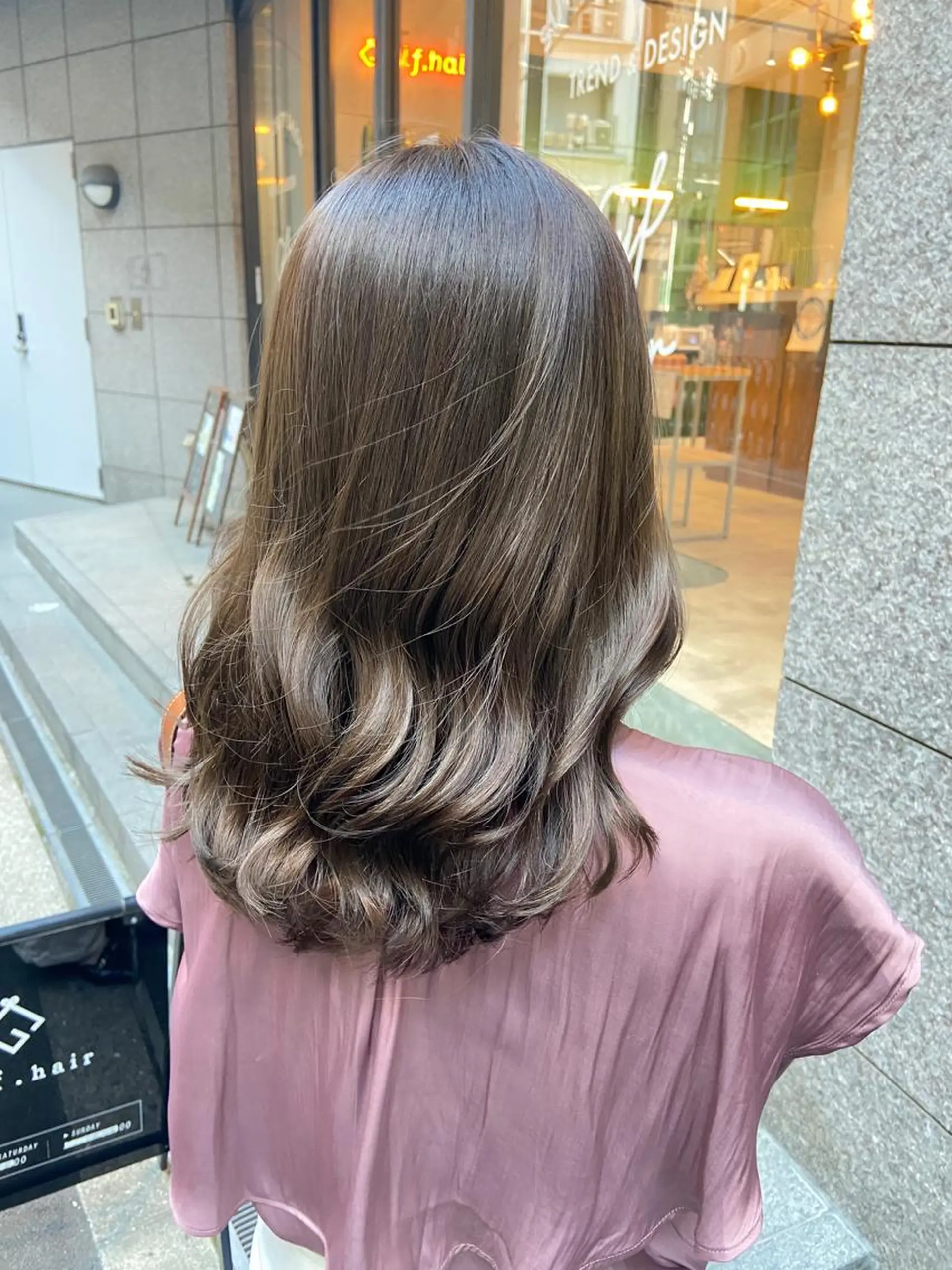 ロング ヘアカラー トリートメント ノイシキ サキのヘアスタイル
