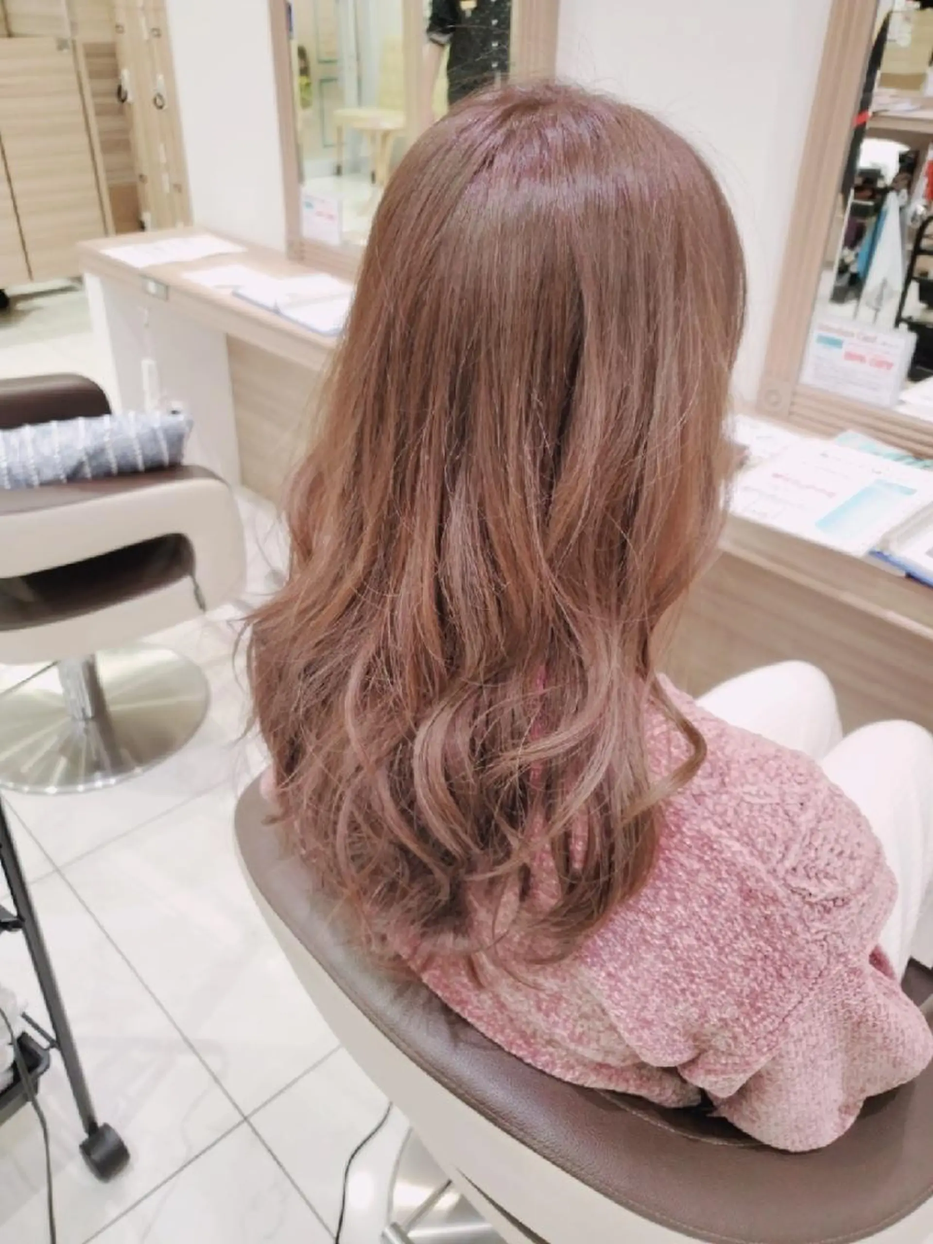 セミロング カラー ベージュカラー イルミナカラー ピンクカラー ピンクベージュ 中村 和貴のヘアスタイル