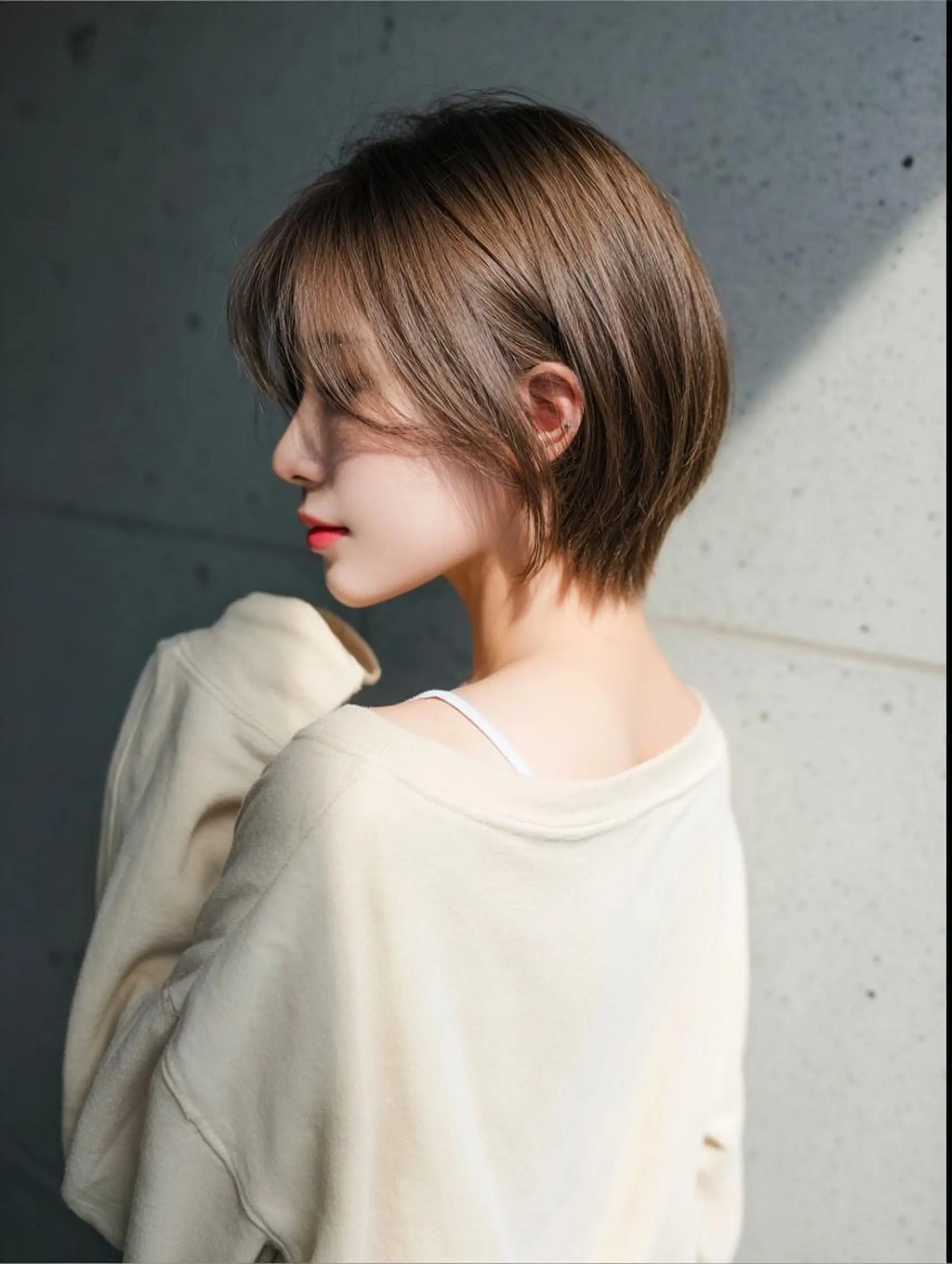 ショート カラー ベージュカラー 透明感カラー レイヤーカット ブリーチお任せ🫧 tokute高円寺のヘアスタイル