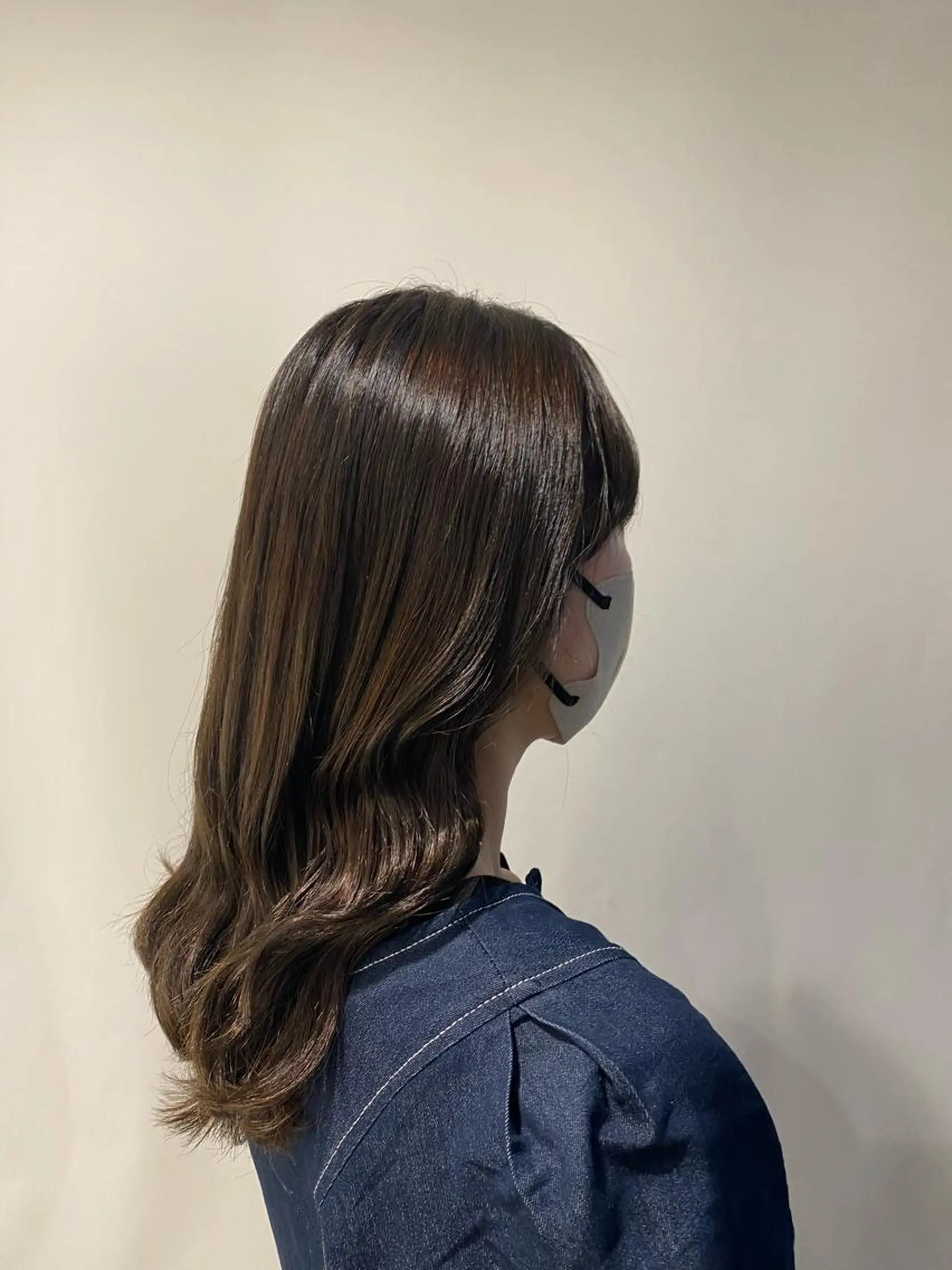 セミロング カラー 🦋‪ハイトーンカラ ー🦋‪熊田 史織のヘアスタイル