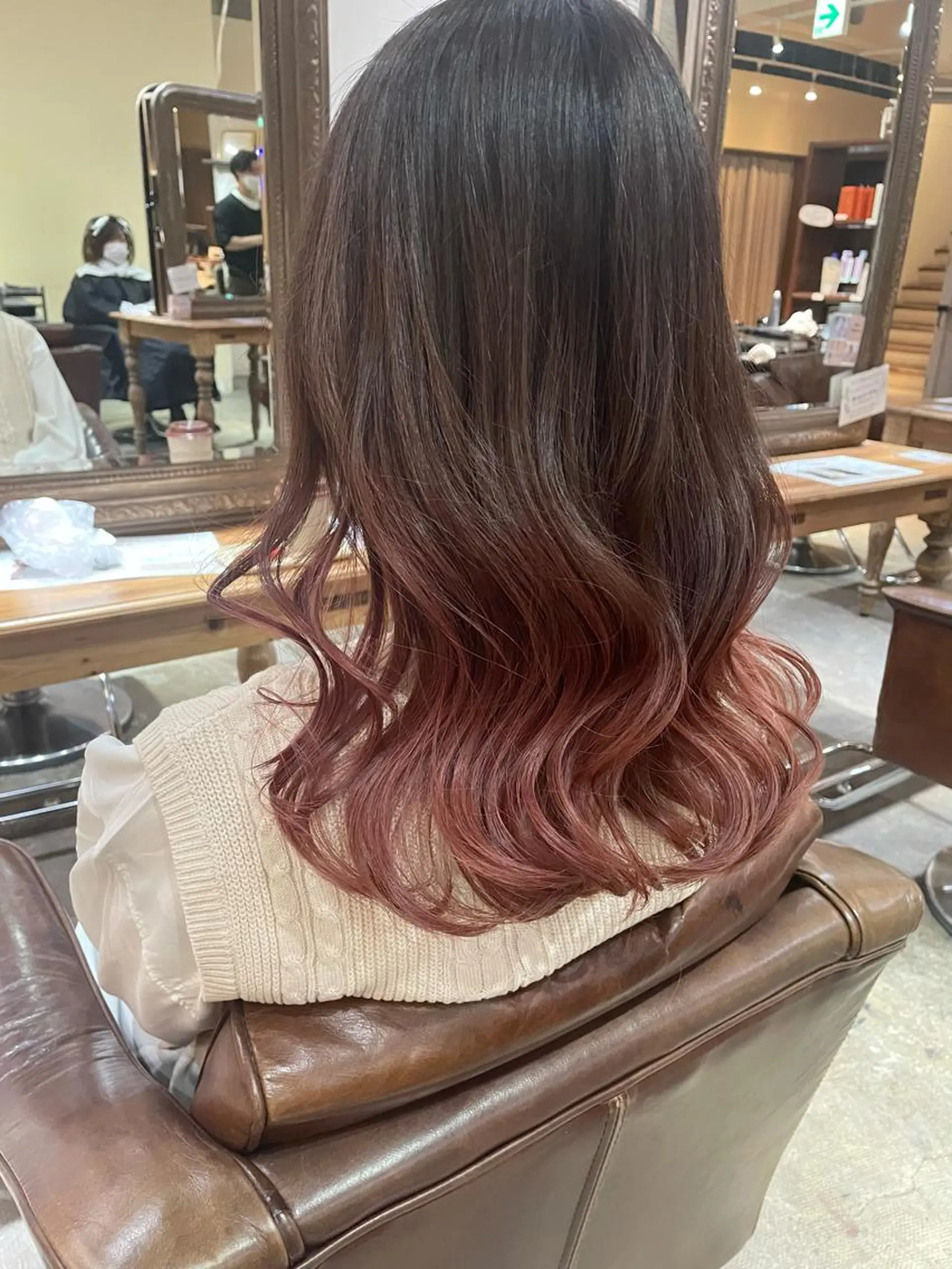 ロング カラー ブリーチ グラデーションカラー ピンクカラー sherry【シェリー】所属・sherry mihoのヘアスタイル