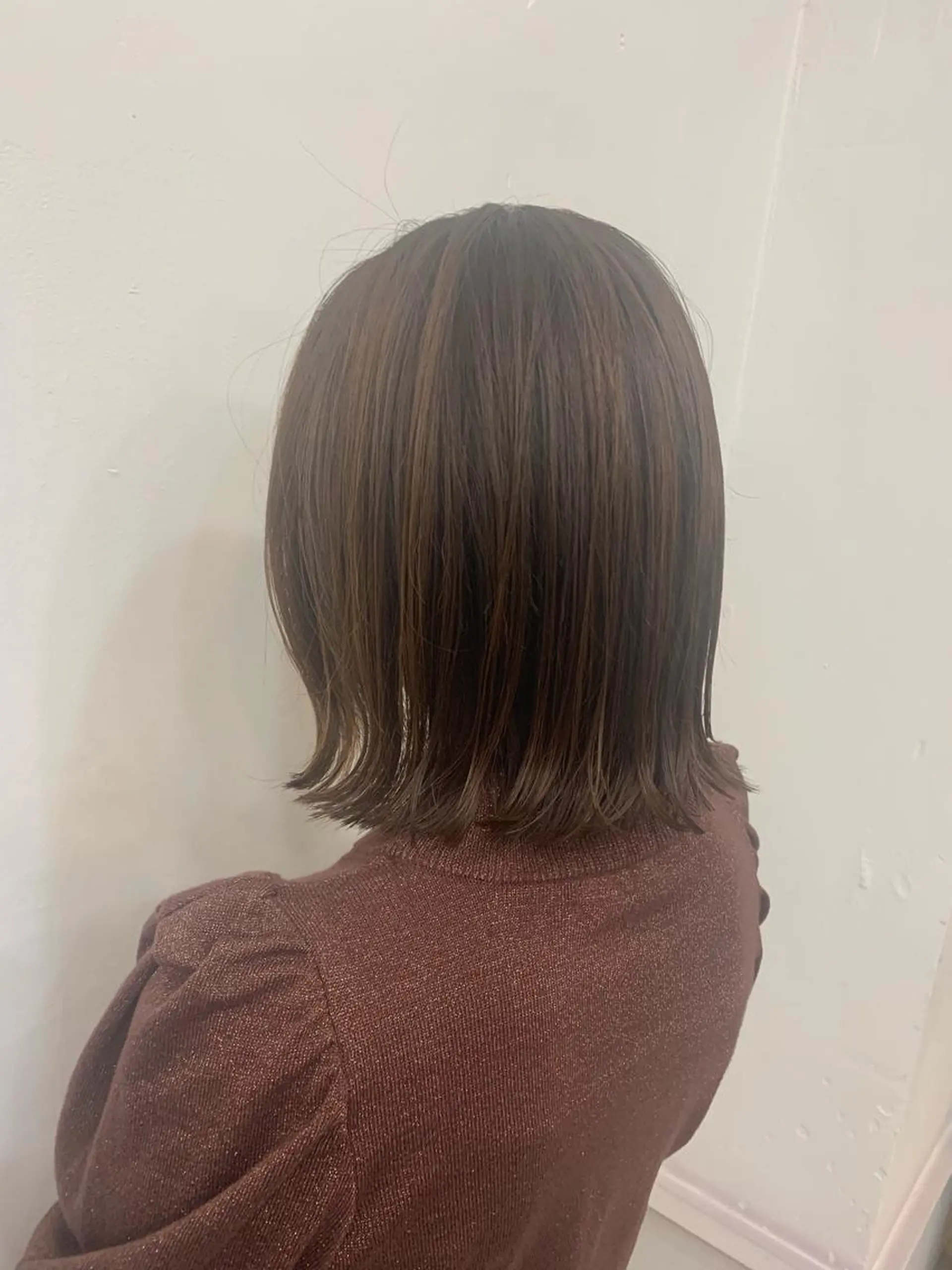 ショート ボブ 外ハネヘア カット ヘアカラー chama レイヤーカットのヘアスタイル