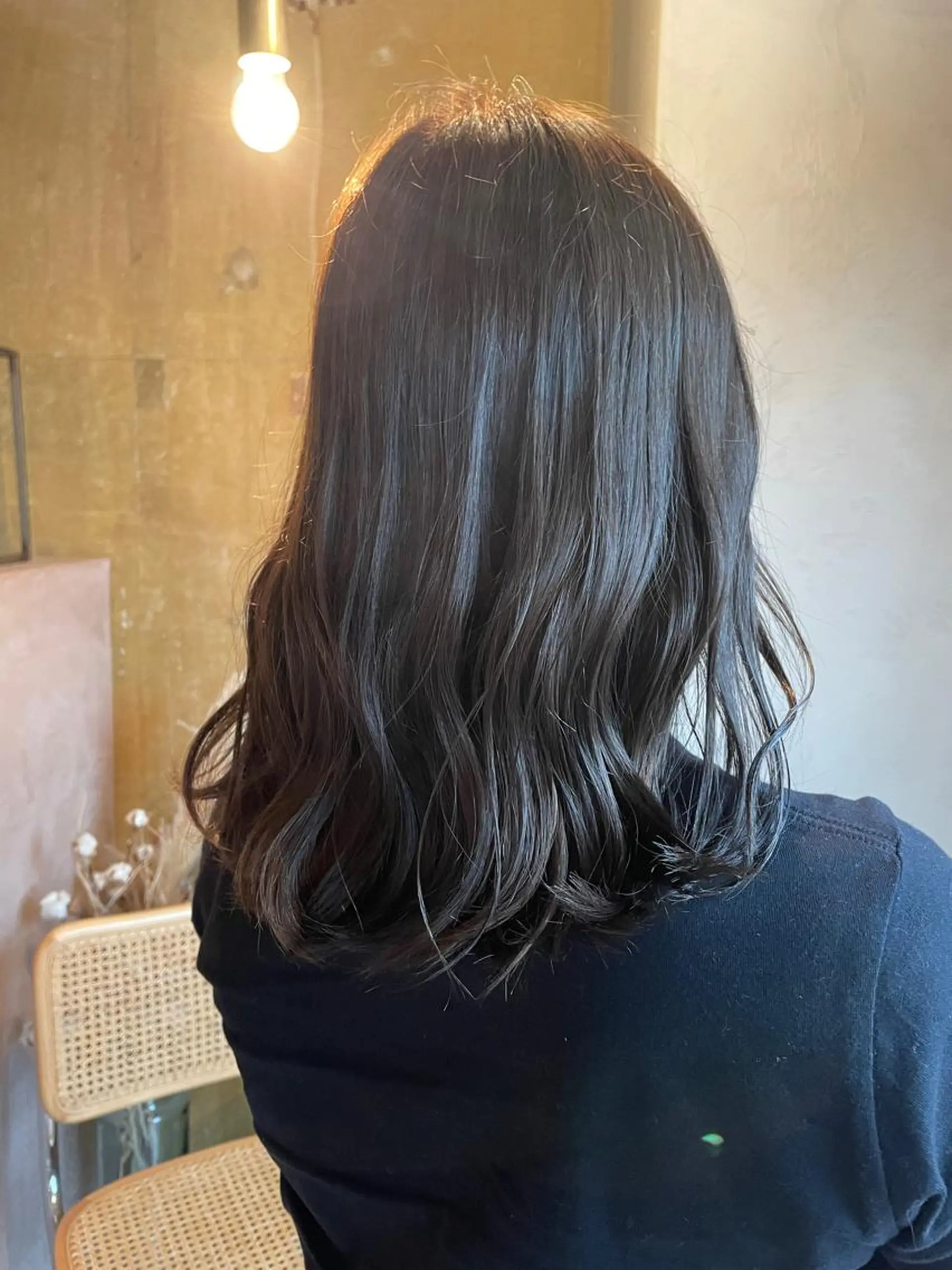 ミディアム カラー 小野 絢未のヘアスタイル