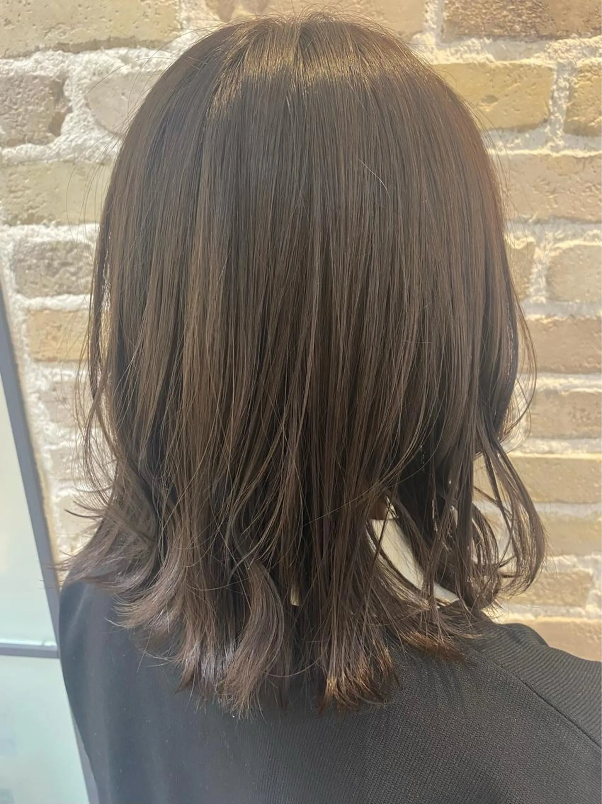 ミディアム カット ヘアカラー トリートメント トレンドカラー🎨 Eriのヘアスタイル