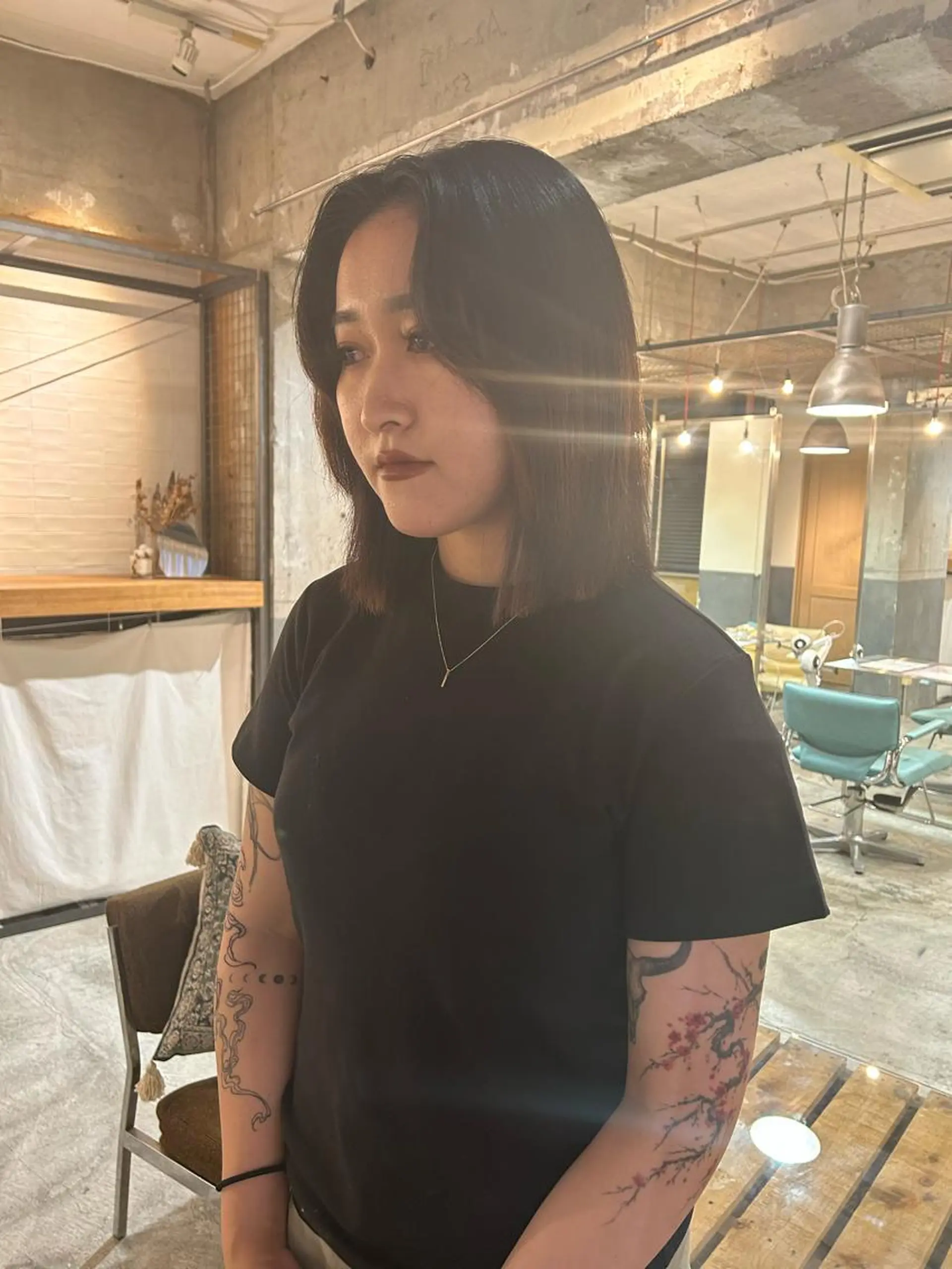 ショート カラー 黒髪 ブルーカラー ブルーブラック ヘアカラー トリートメント 丸みショート /nagisaのヘアスタイル