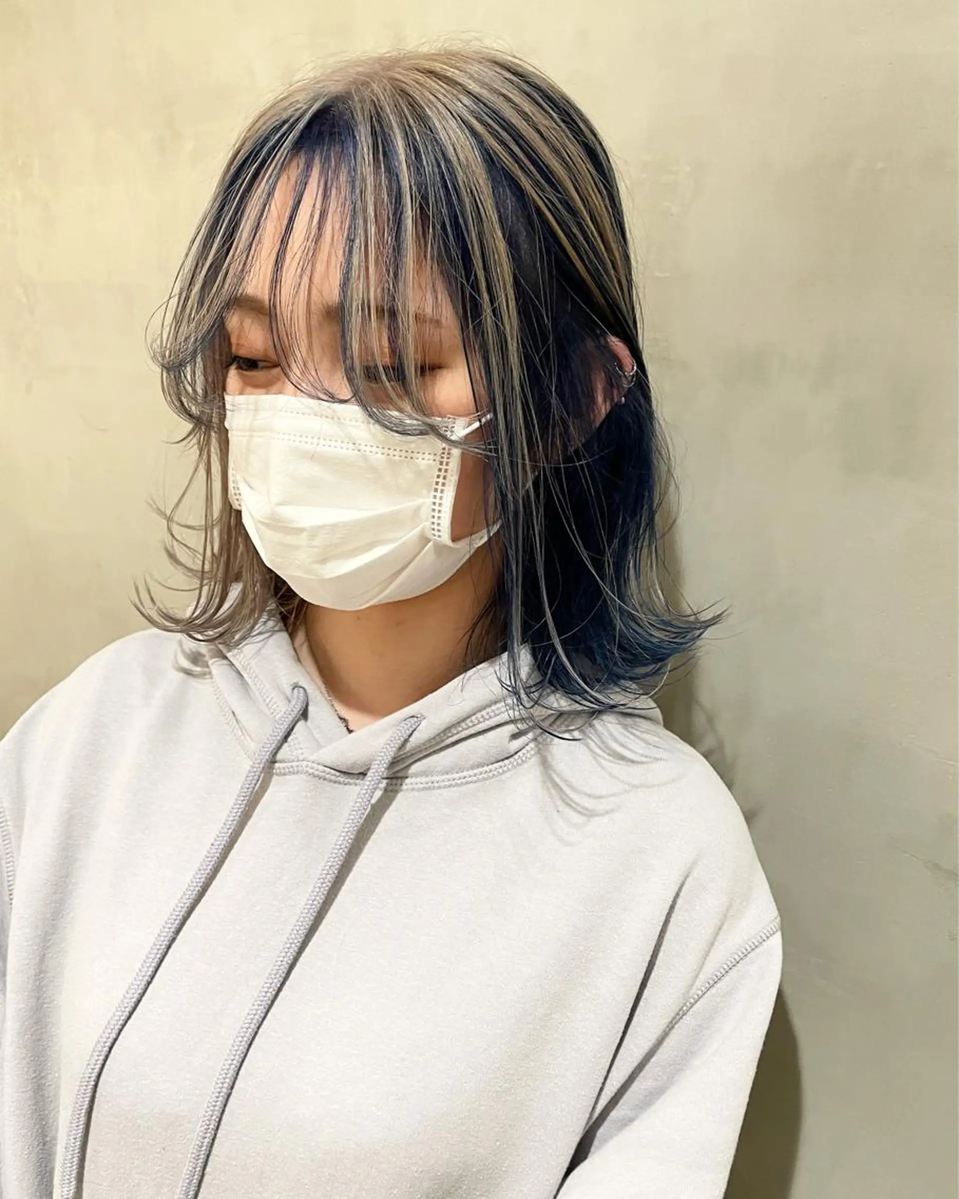 ミディアム カラー ヘアカラー トリートメント 優 作のヘアスタイル