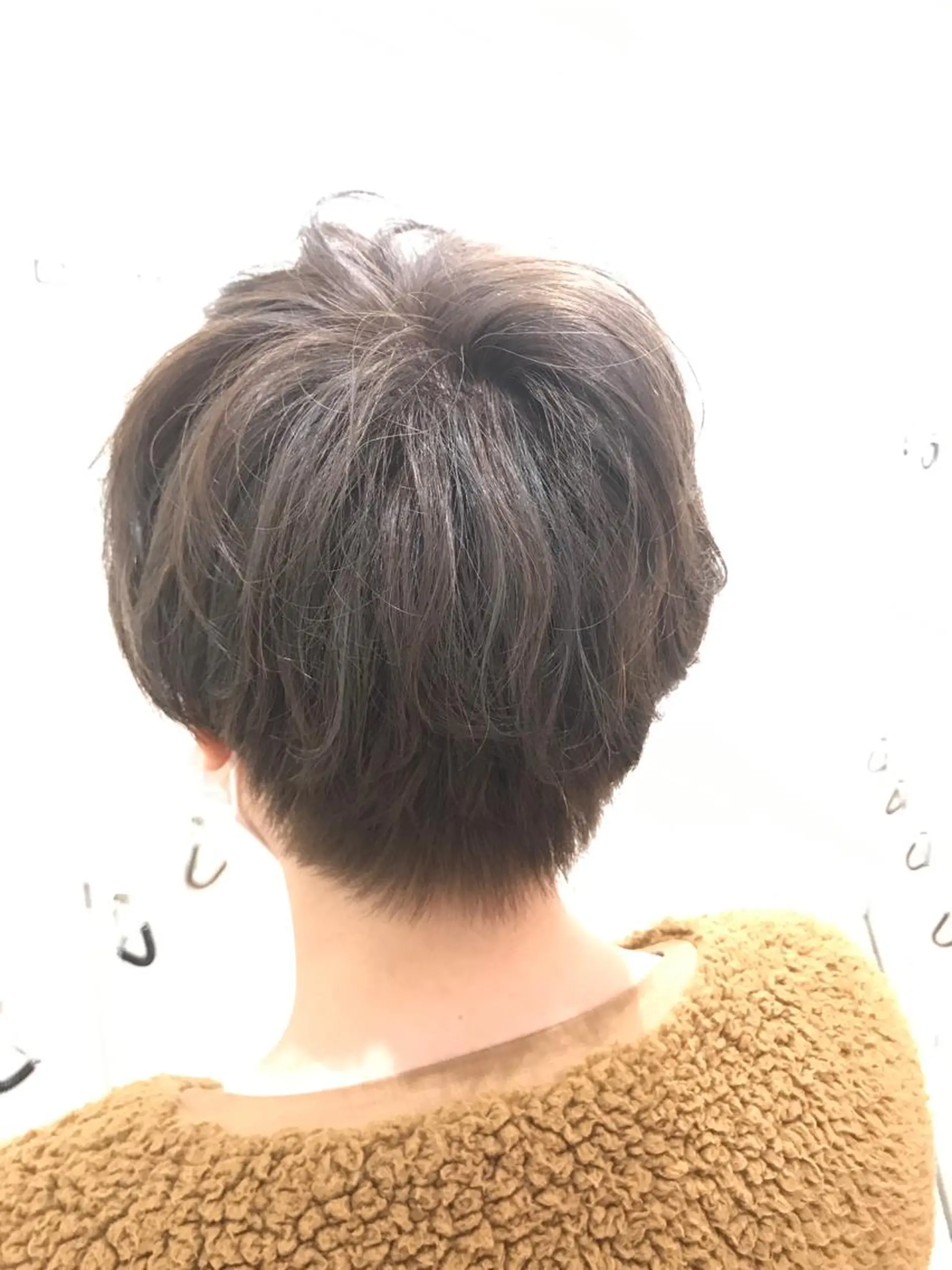 ショート カラー 透明感カラー ハイライトカラー ハイライト ショートヘア ヘアカラー トリートメント 店長/髪質改善 小早川周大のヘアスタイル