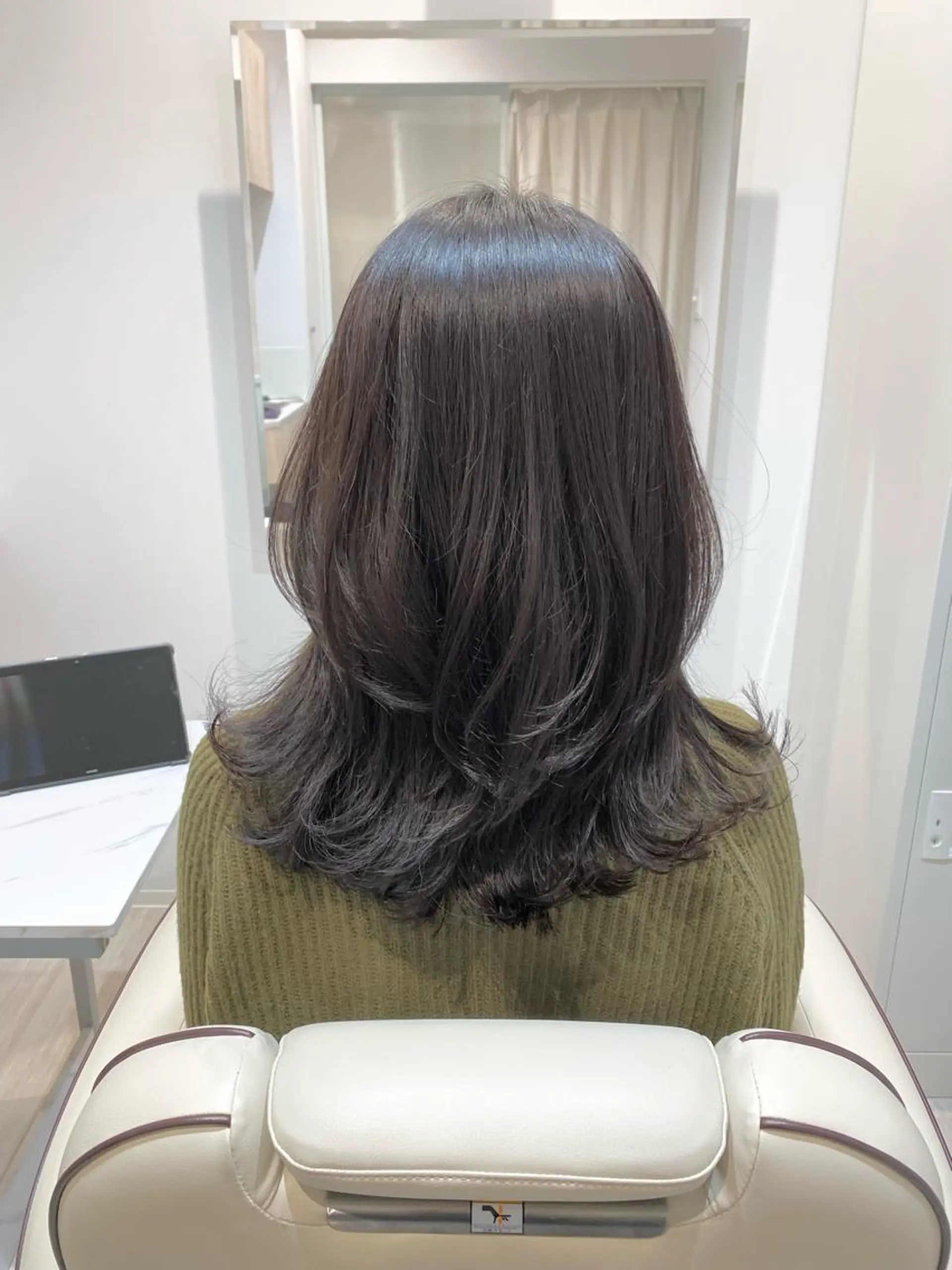 セミロング カット 似合わせ艶髪カラー ❤️ハダユミのヘアスタイル