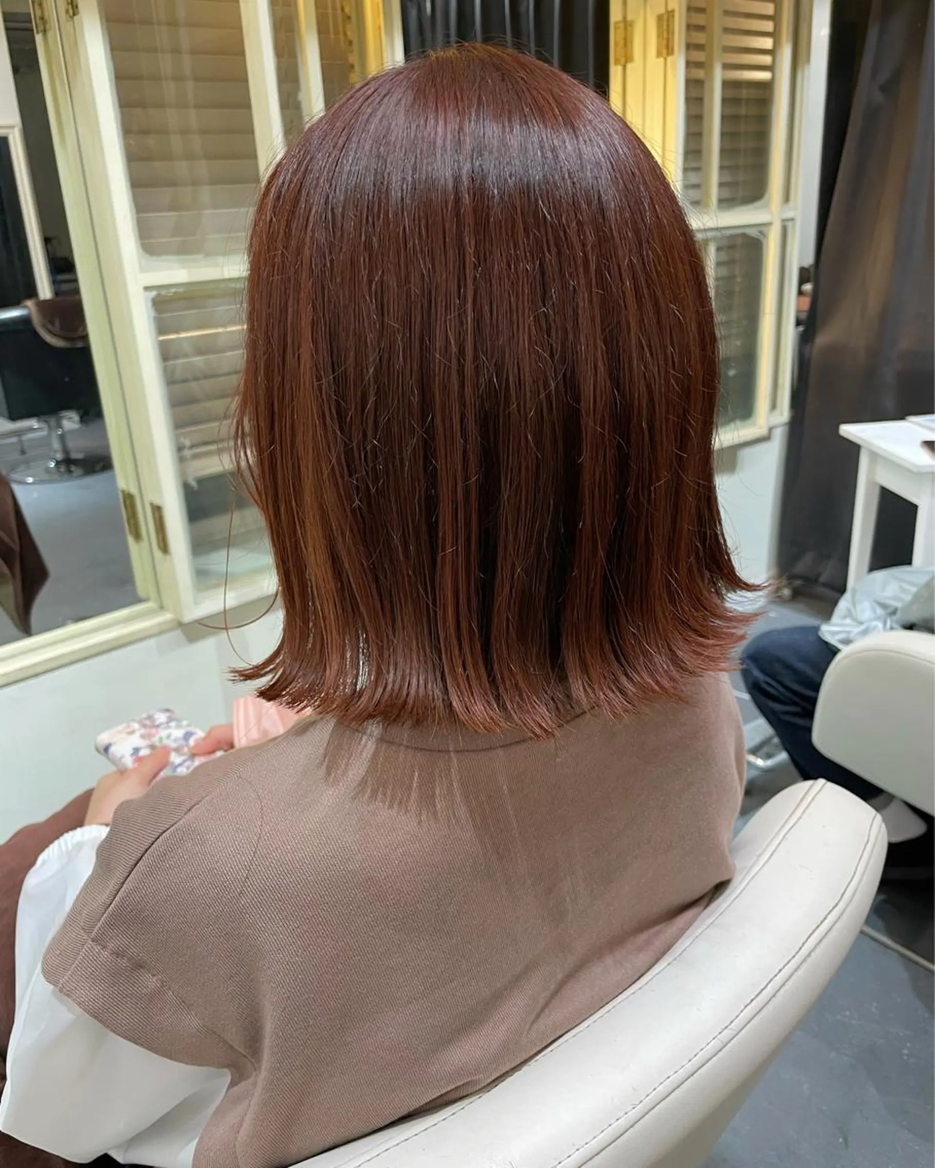 ショート カラー ぱつっとボブ 古家 佑真のヘアスタイル