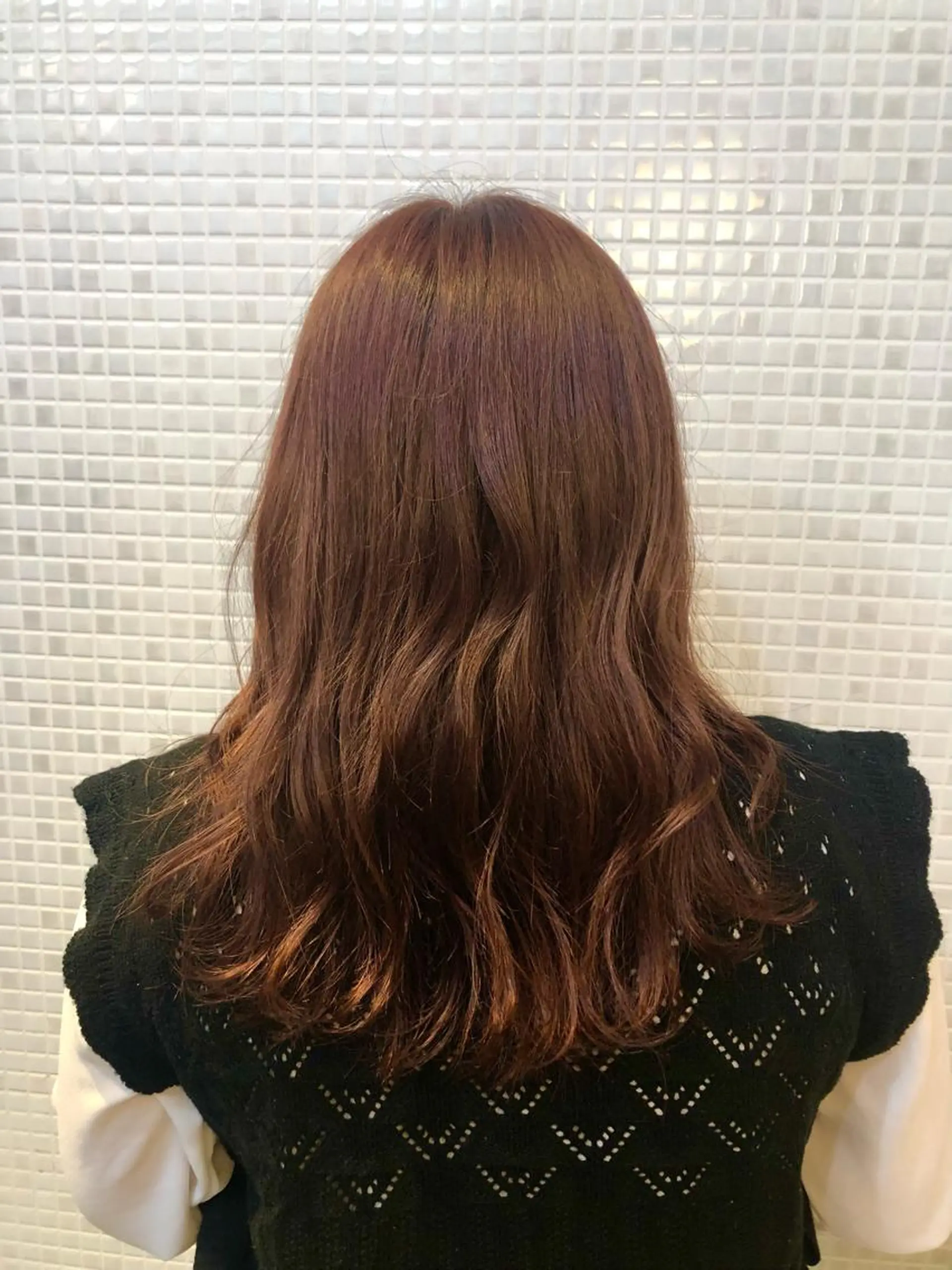 セミロング カット ヘアカラー トリートメント 岩谷 愛依のヘアスタイル