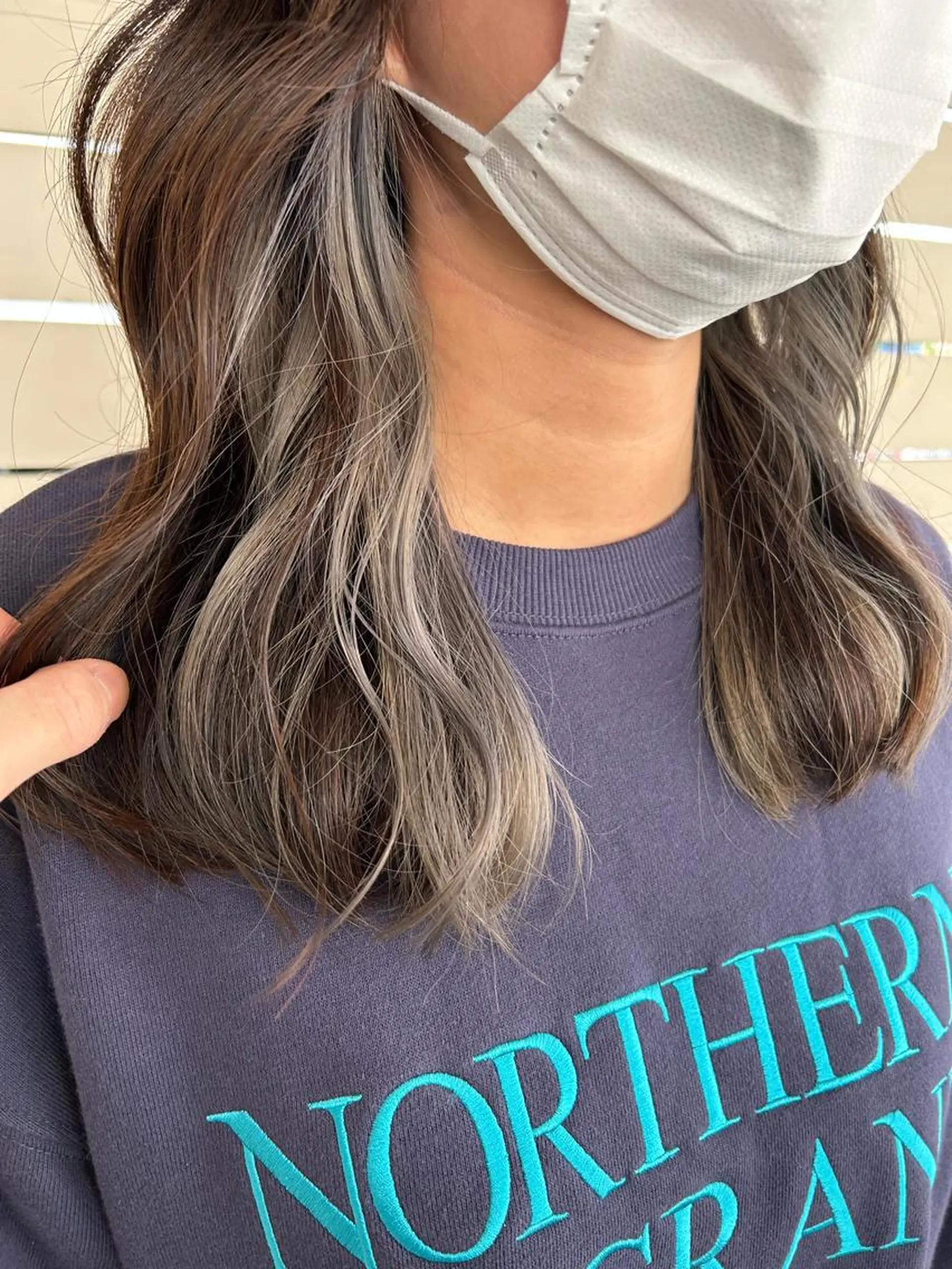 ミディアム カット ヘアカラー トリートメント 茨木市駅徒歩5分 小林龍之介のヘアスタイル