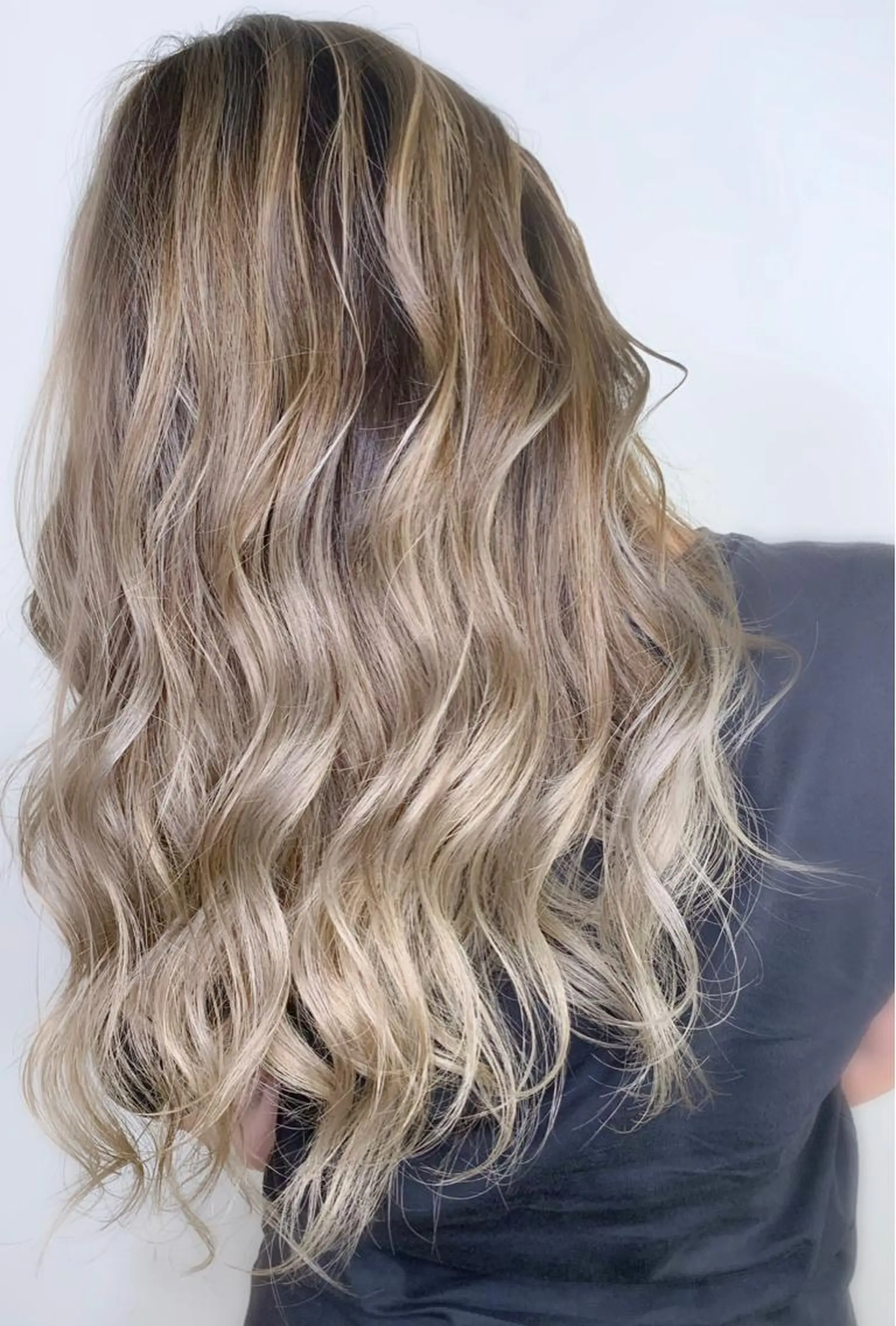 ロング カラー バレイヤージュ レイヤーカット 🤍デザインカラー 特化🤍HIROのヘアスタイル