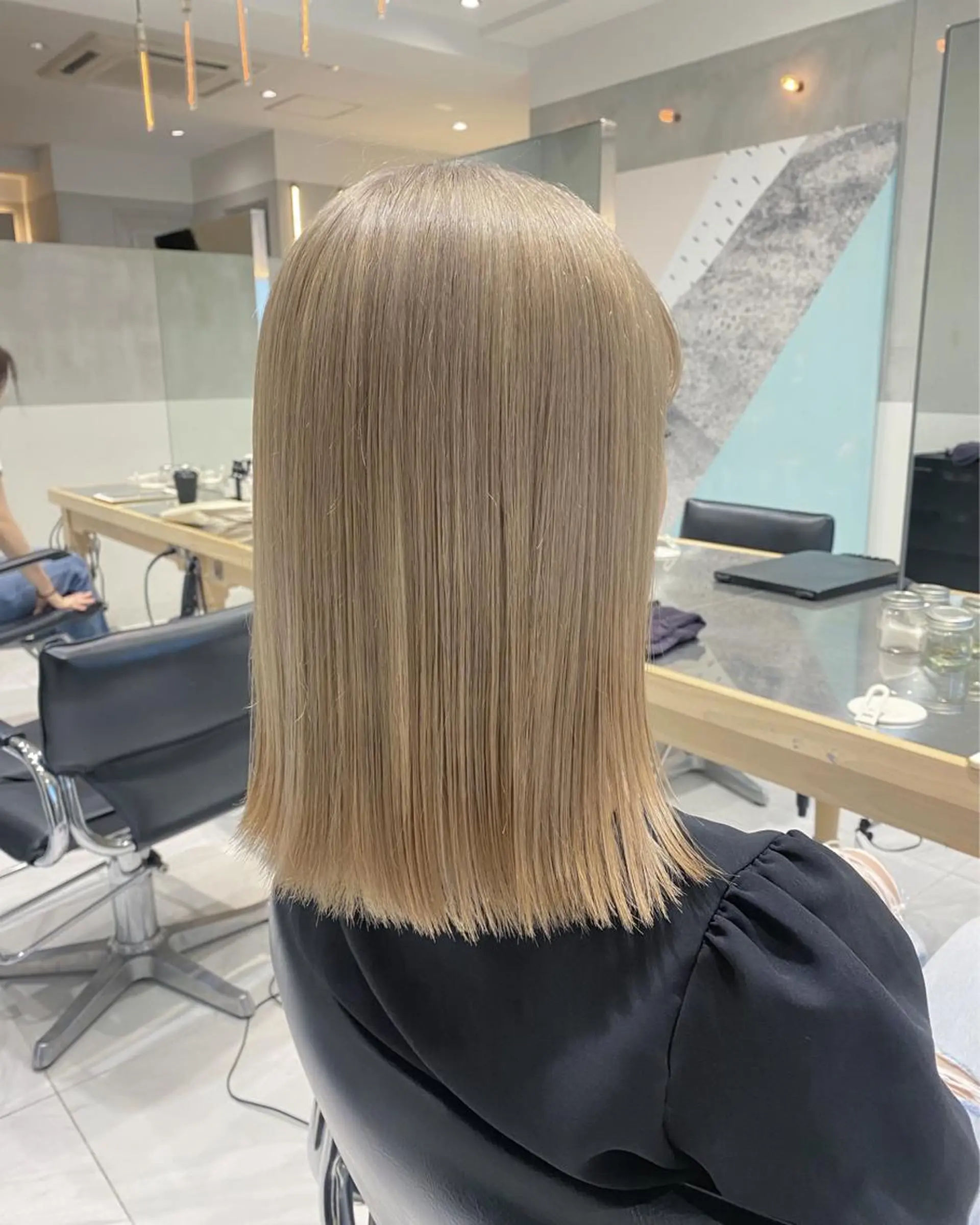 ミディアム カット ヘアカラー トリートメント ヘッドスパ ヘアセット 透明感ブリーチ カラー✨有坂映哉のヘアスタイル