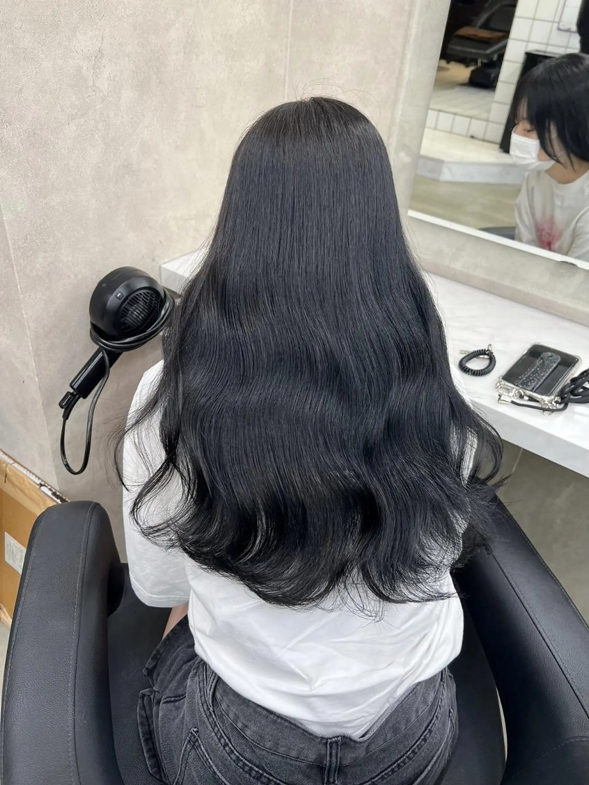 ロング カラー 🦋重くない暗髪🦋 Hana🦋のヘアスタイル