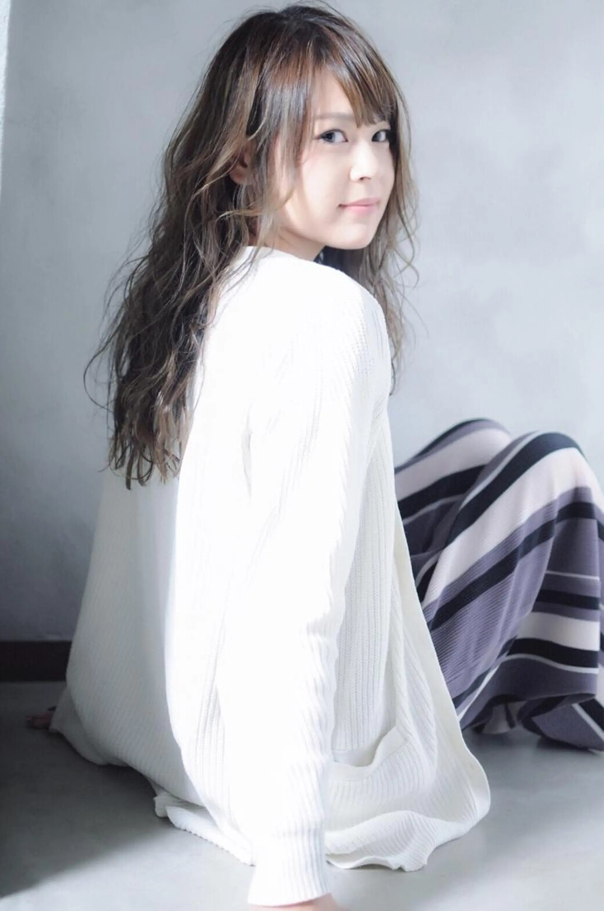 ロング カラー グラデーションカラー ハイライトカラー ラベンダーカラー ハイライト 松村 崇弘のヘアスタイル