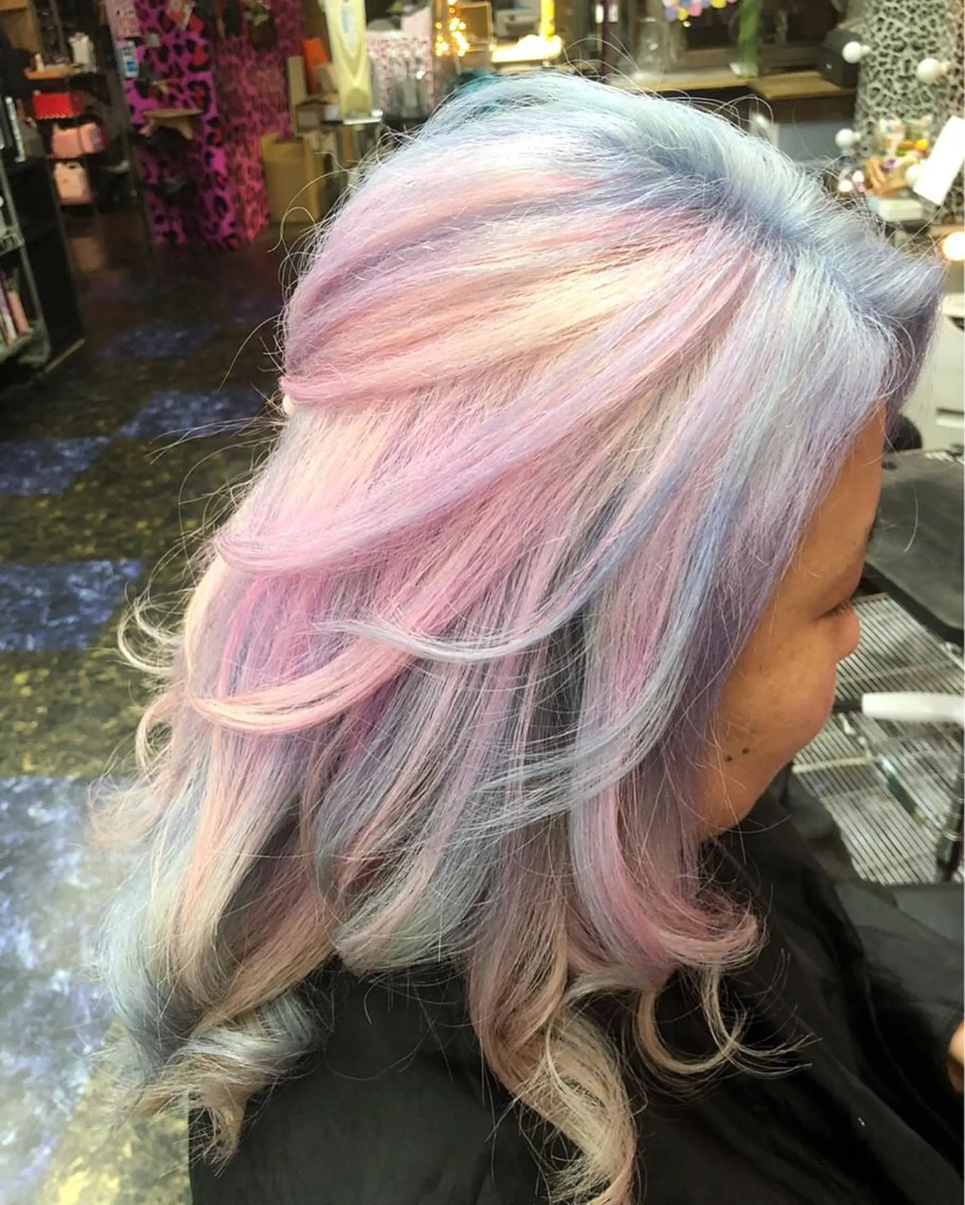 セミロング カラー ユニコーンカラー ヘアカラー 今泉 周のヘアスタイル