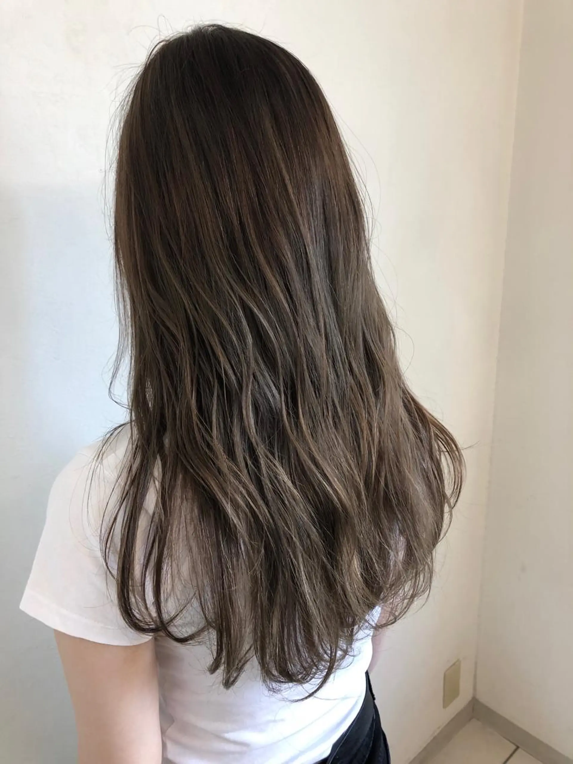 ロング ACRO梅田【アクロ】所属・縮毛矯正とカラーの人 倉友哉のヘアスタイル