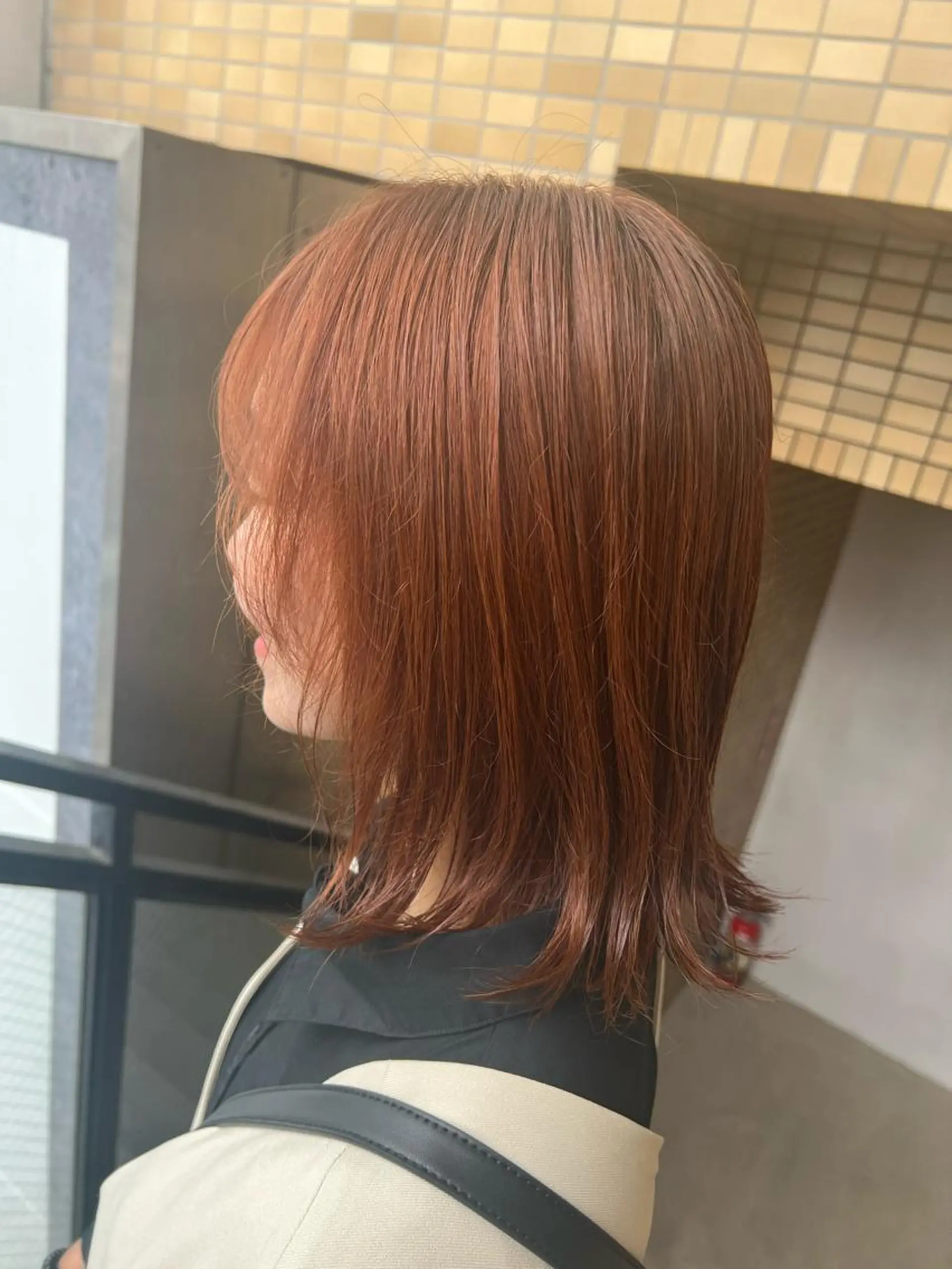 ミディアム カラー ブリーチ ブリーチなしカラー 岡島 実里のヘアスタイル
