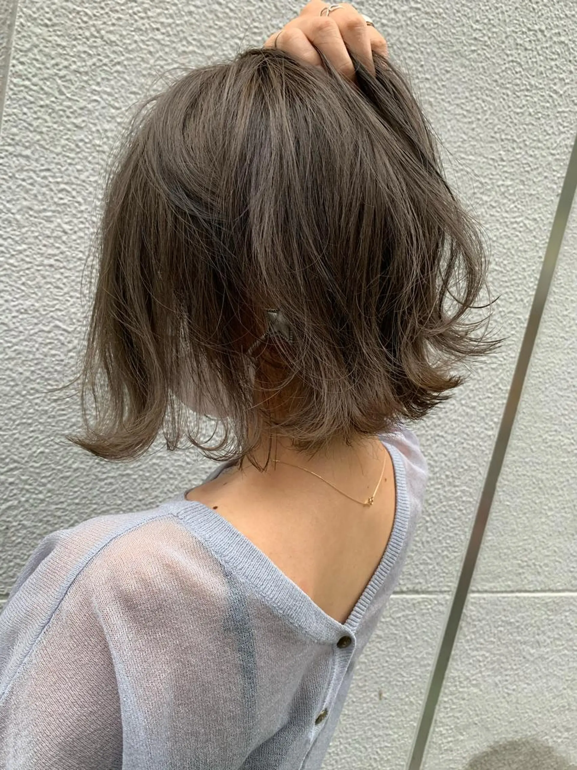 ミディアム カット ヘアカラー トリートメント ヘッドスパ 抜け感ベージュ🐏♡ SHE池袋🪞のヘアスタイル
