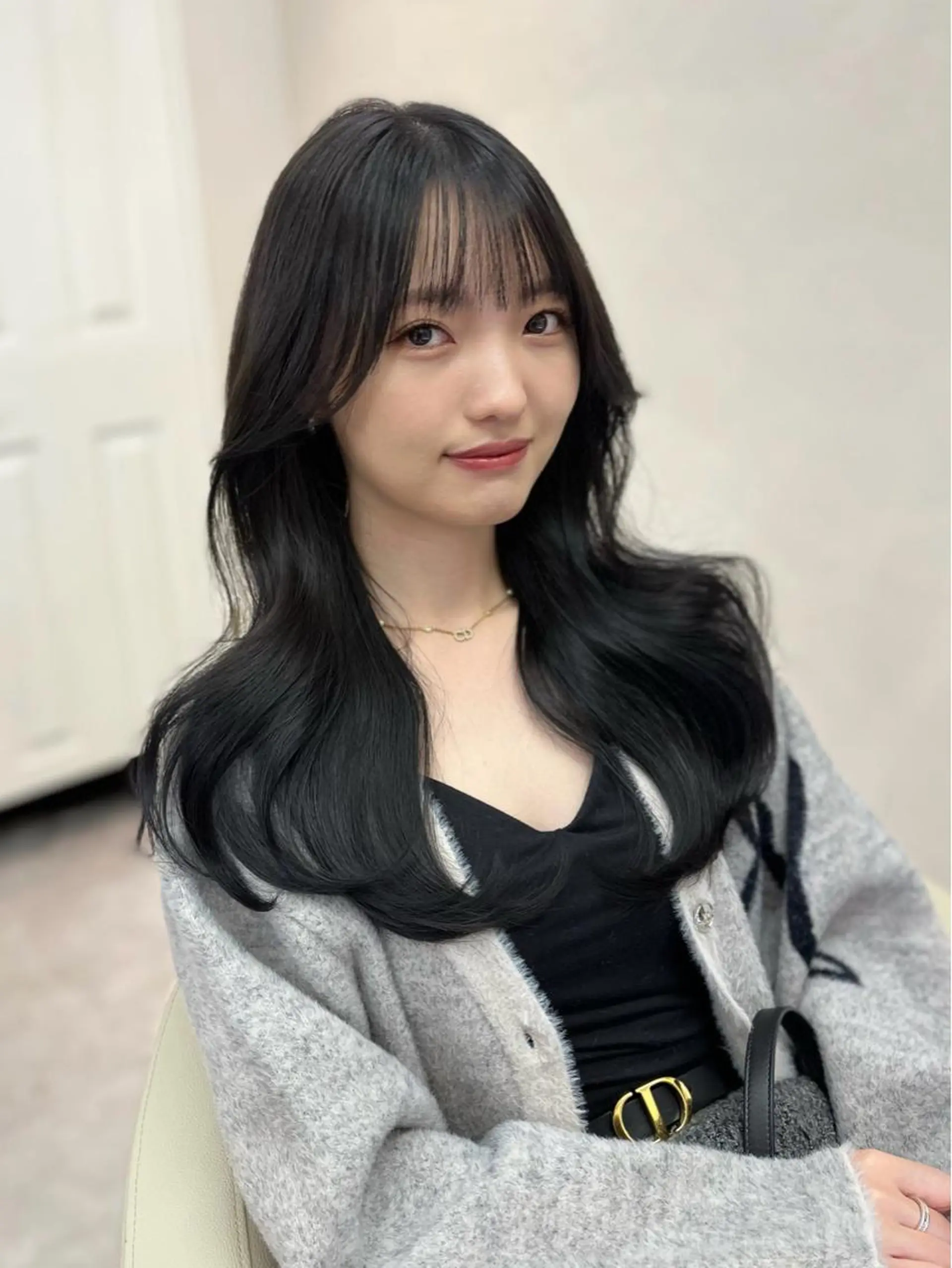 ロング ヘアカラー 韓国ヘア レイヤーカットのヘアスタイル