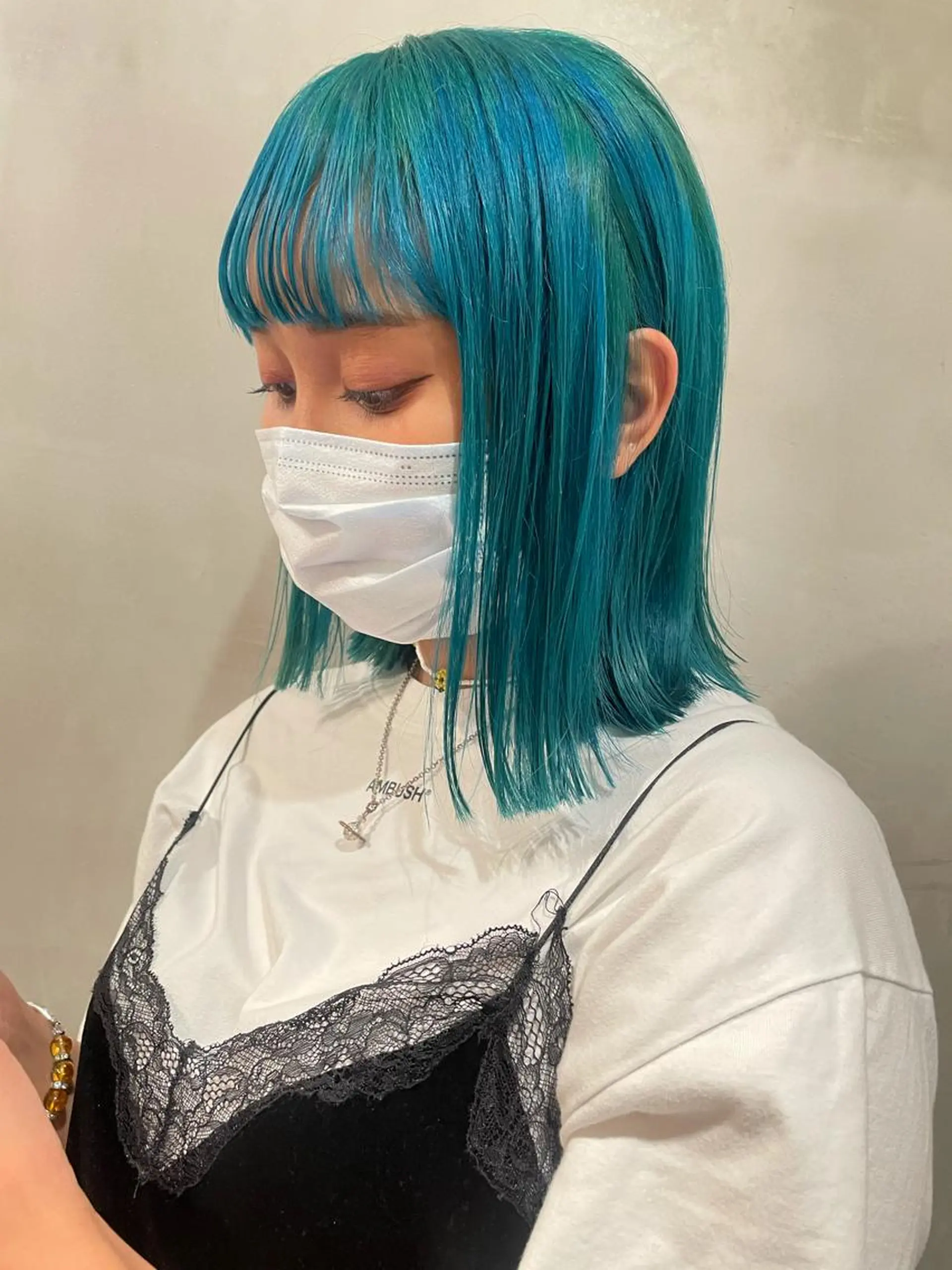 ミディアム カラー カット ヘアカラー トリートメント 優 作のヘアスタイル