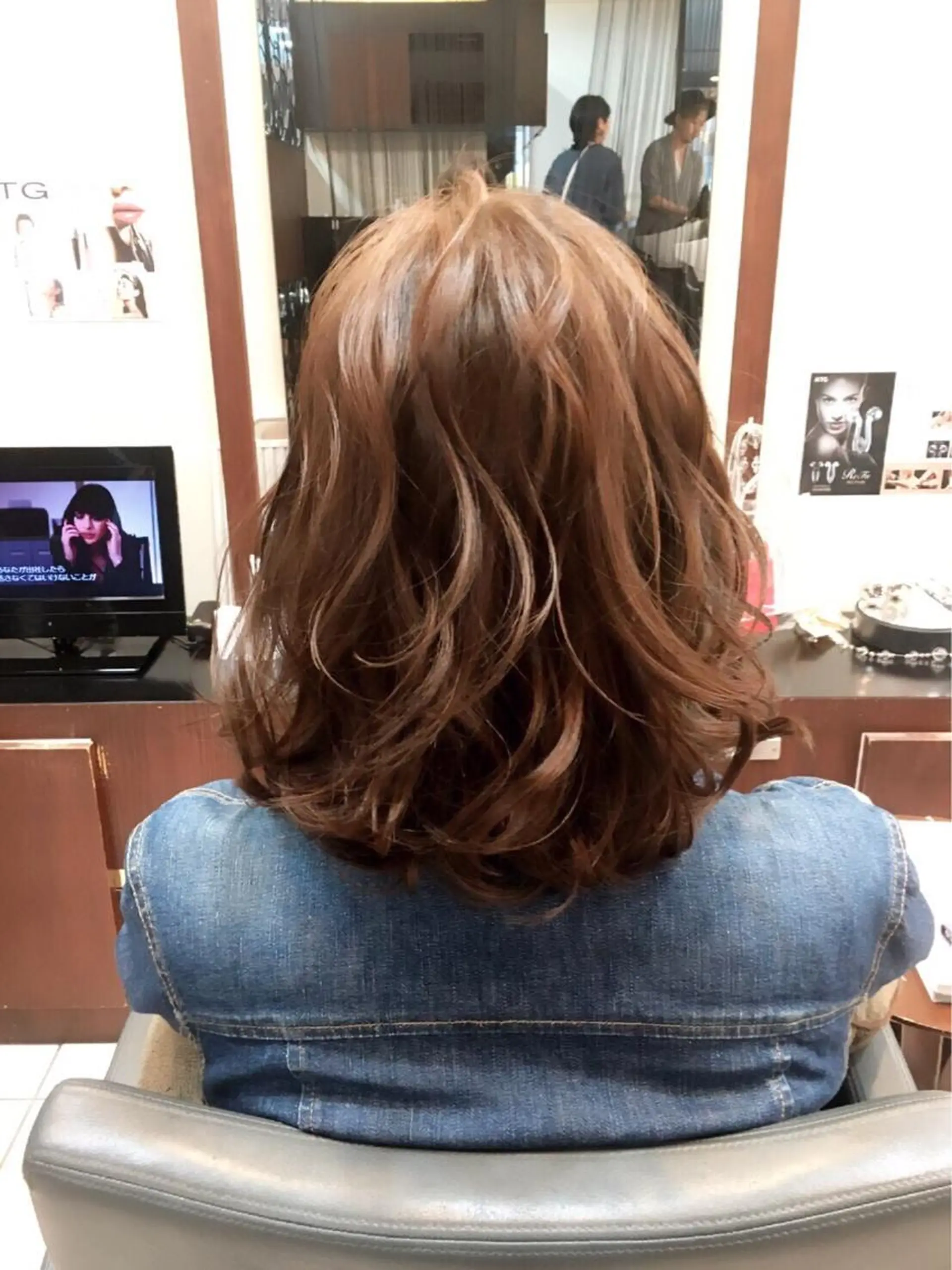ミディアム セミロング カラー パーマ ヘアアレンジ MODE K's松原 YUMIのヘアスタイル