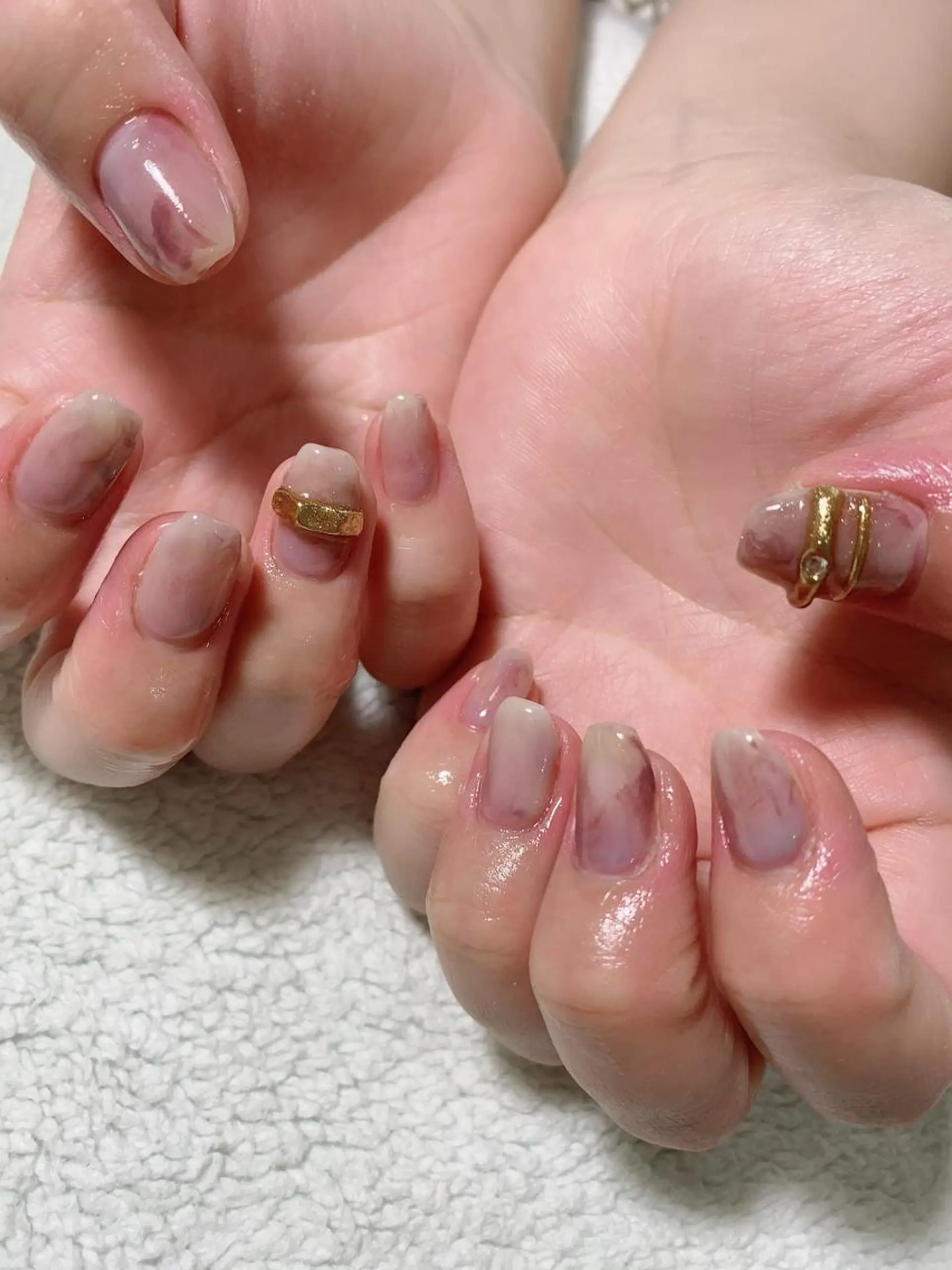 ネイル 大理石ネイル(マーブル) ハンドネイル 艶々の美爪を〜 【リリアーナ】のネイルデザイン