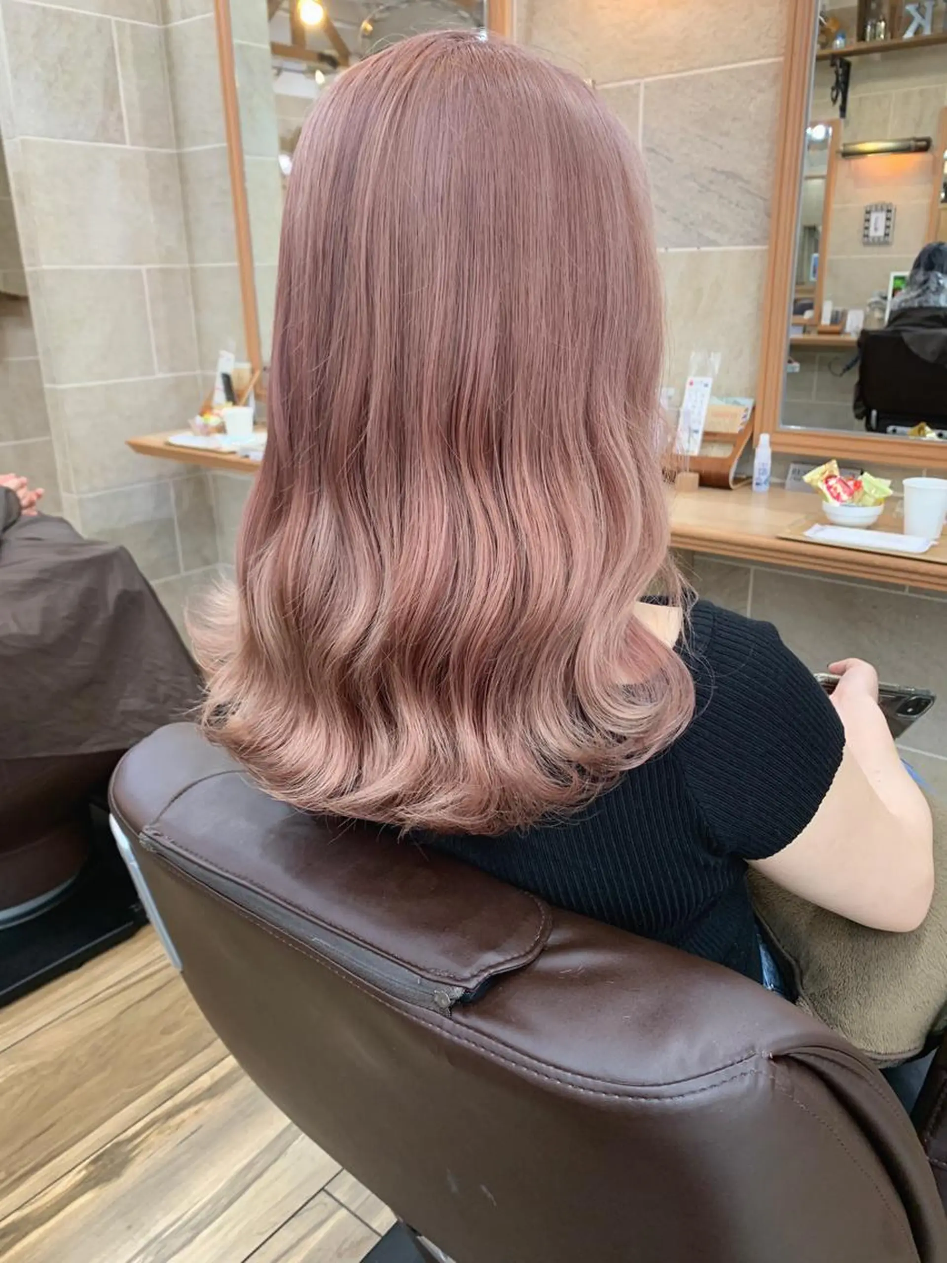 セミロング カット ヘアカラー トリートメント 平尾 拓也のヘアスタイル