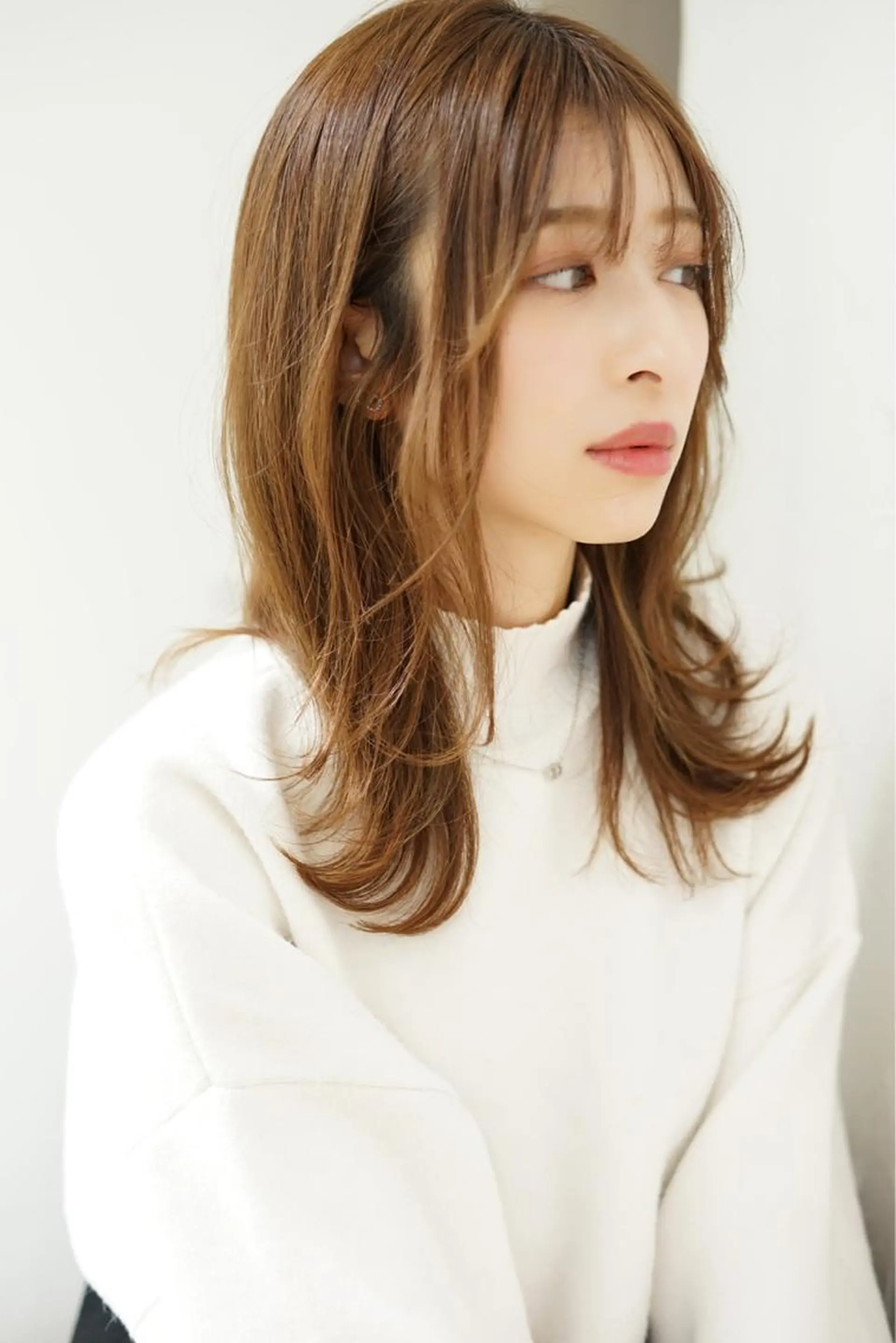 セミロング カット ヘアカラー トリートメント LOREM Miyuのヘアスタイル