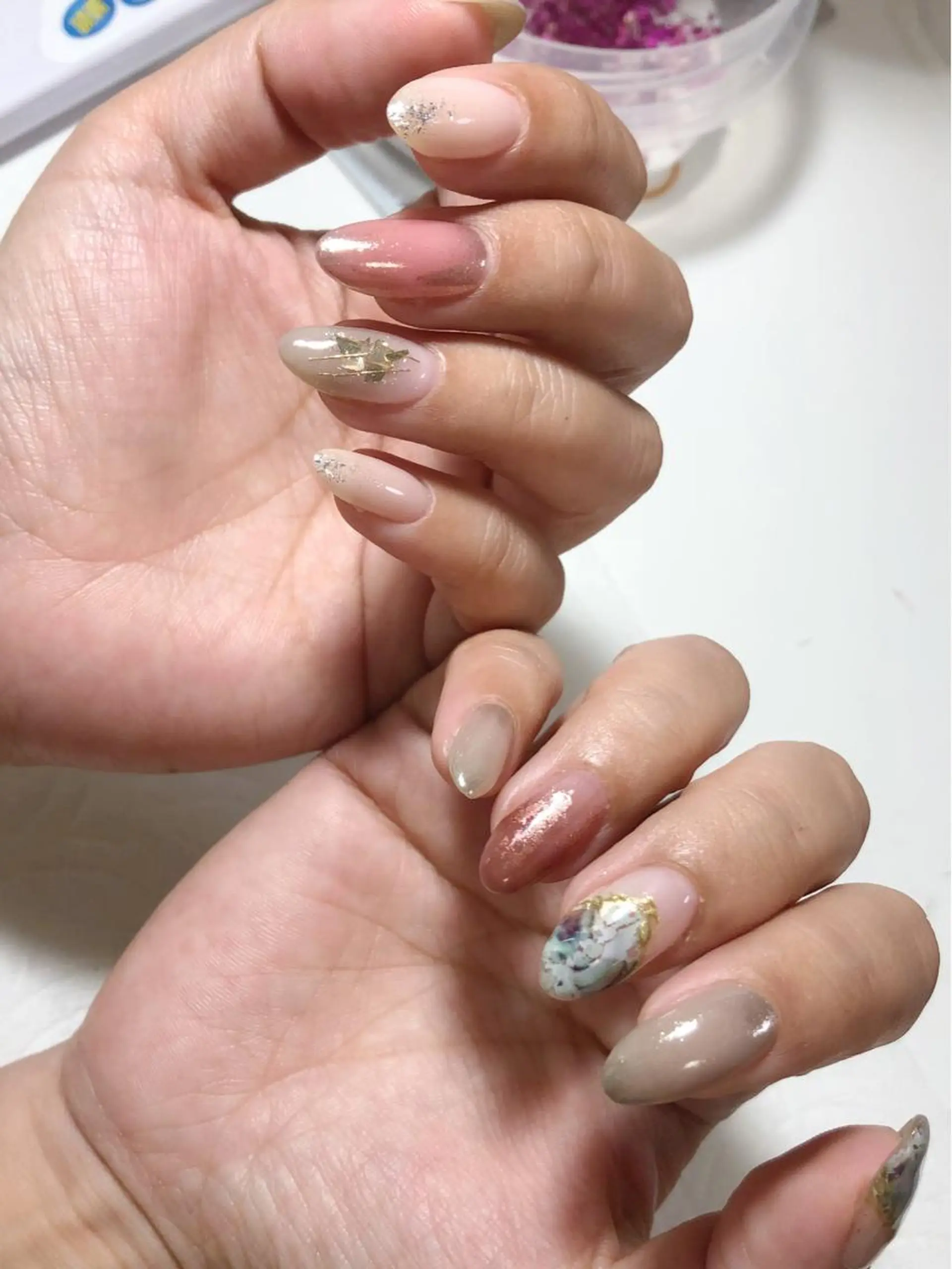 ネイル アートネイル ラメ(グリッター) ミラーネイル 黒沢 直子のネイルデザイン