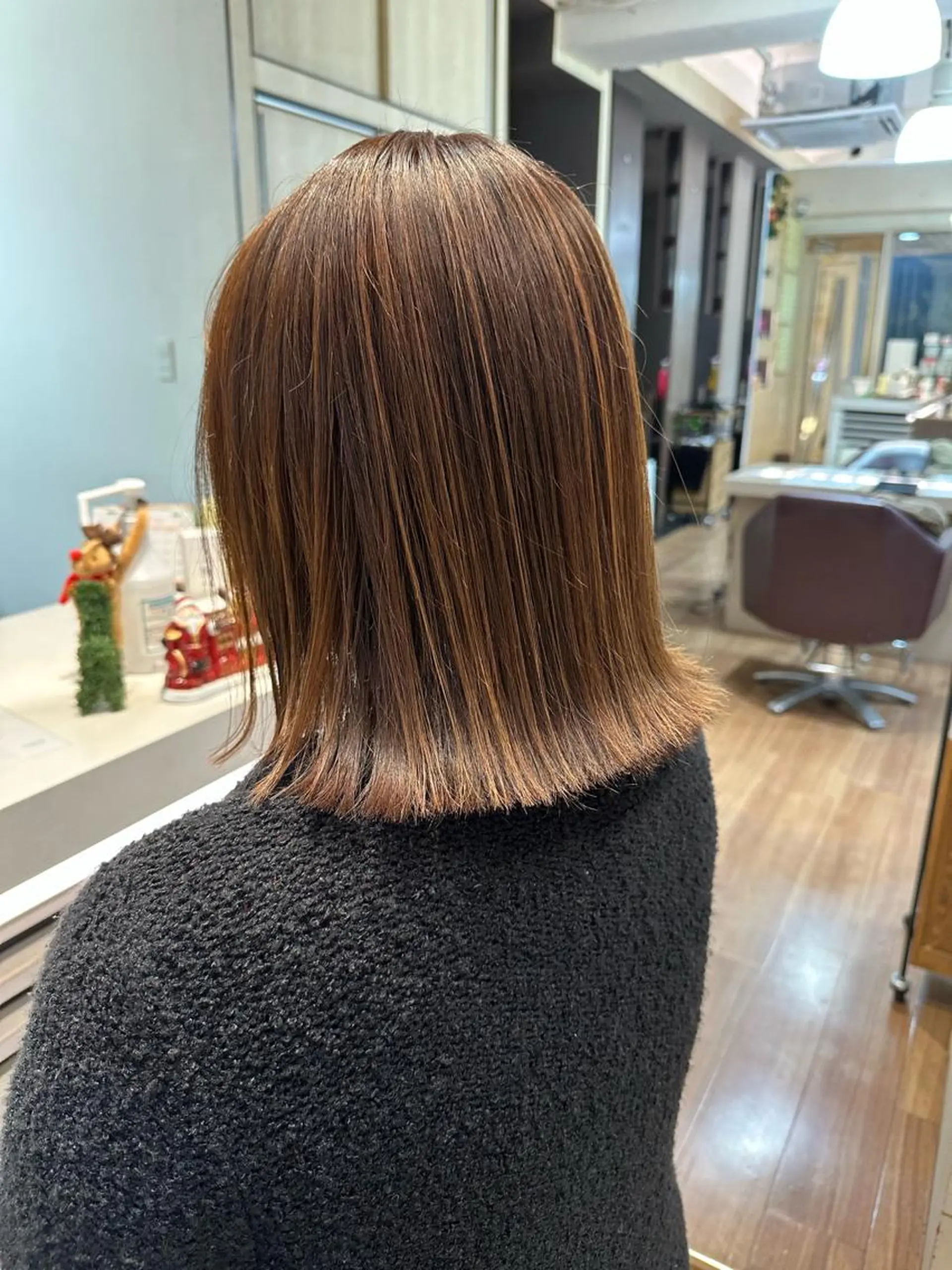 ミディアム カラー ハイライトカラー ハイライト カット ヘアカラー ハマベ イクト FLORENのヘアスタイル