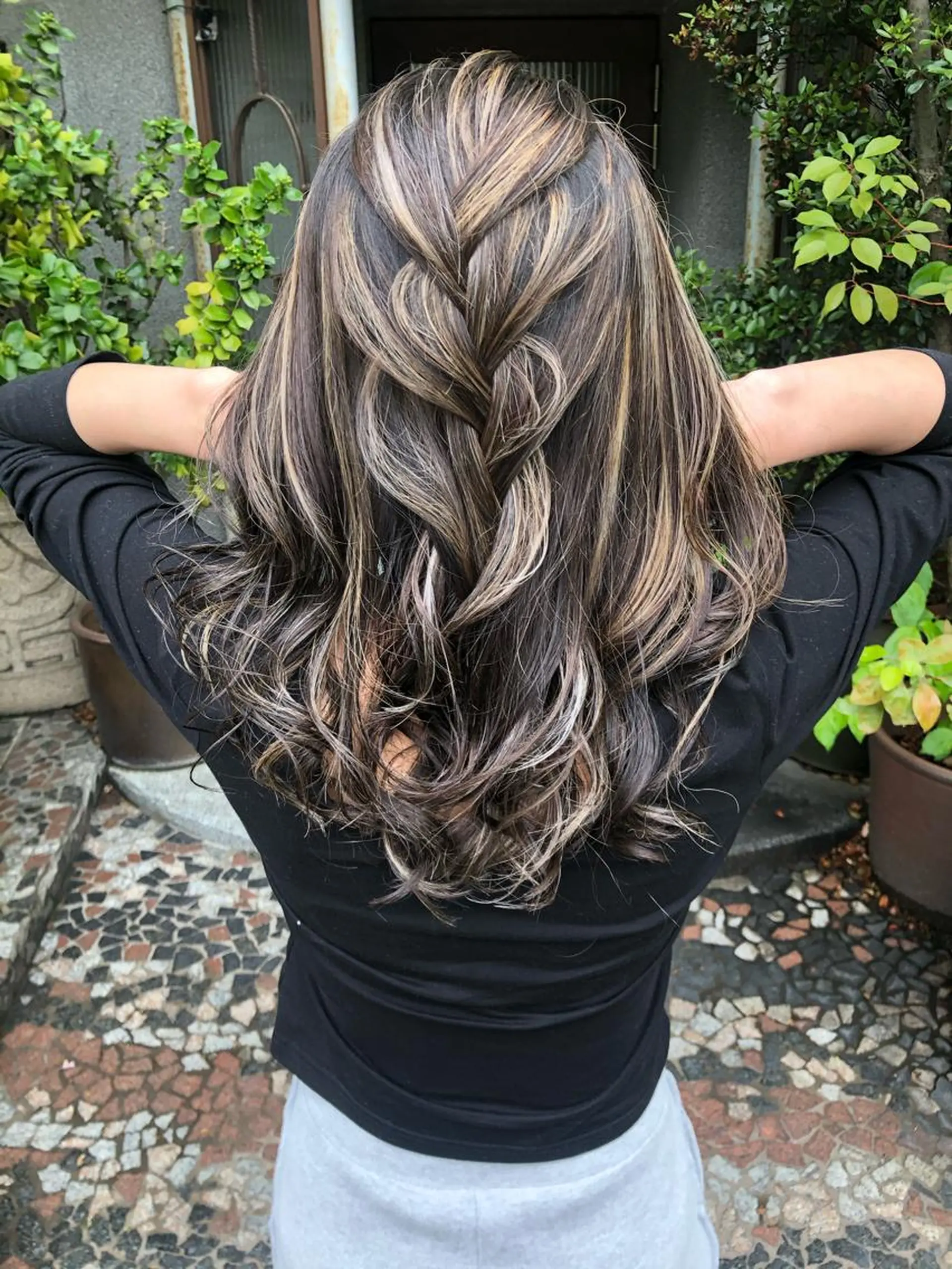 ロング カラー ハイライトカラー ハイライト ヘアカラー tre/e'所属・ハイライトカラー橋本 昇平のヘアスタイル