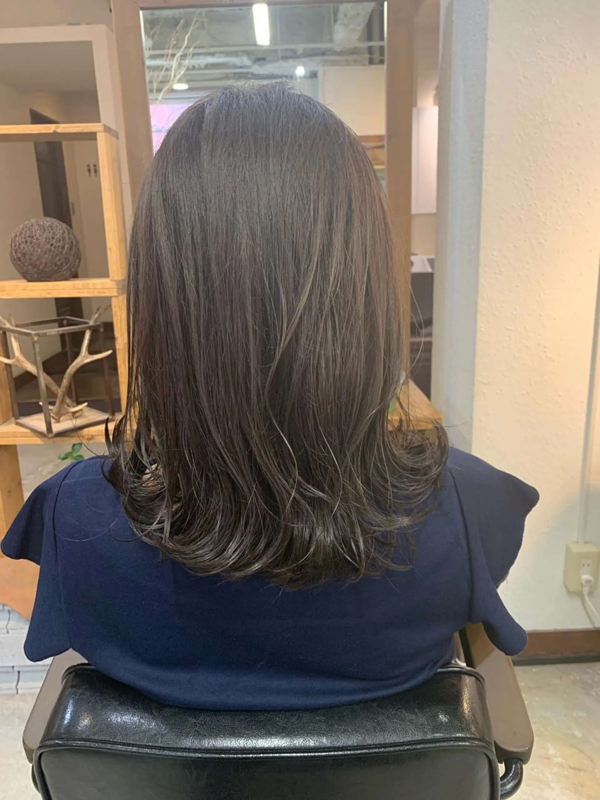 セミロング カラー LEB所属・下河 宗太のヘアスタイル