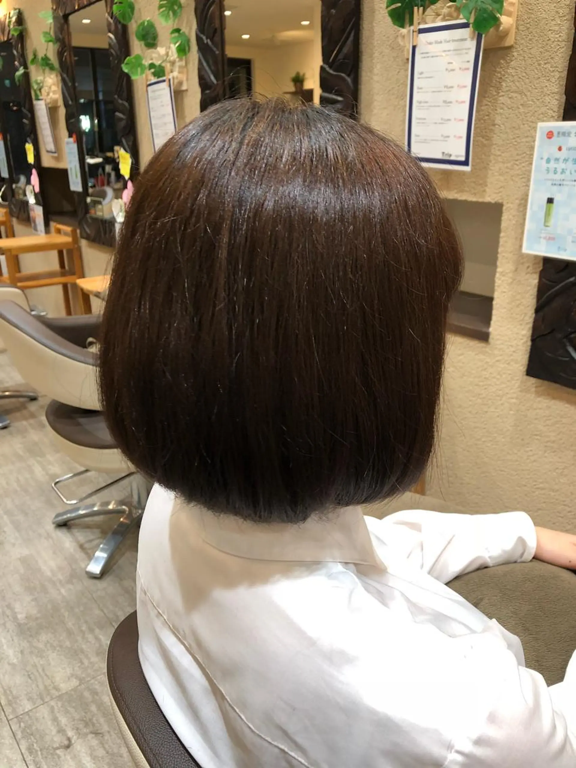 ショート ボブ カット ヘアカラー 森田 真由のヘアスタイル