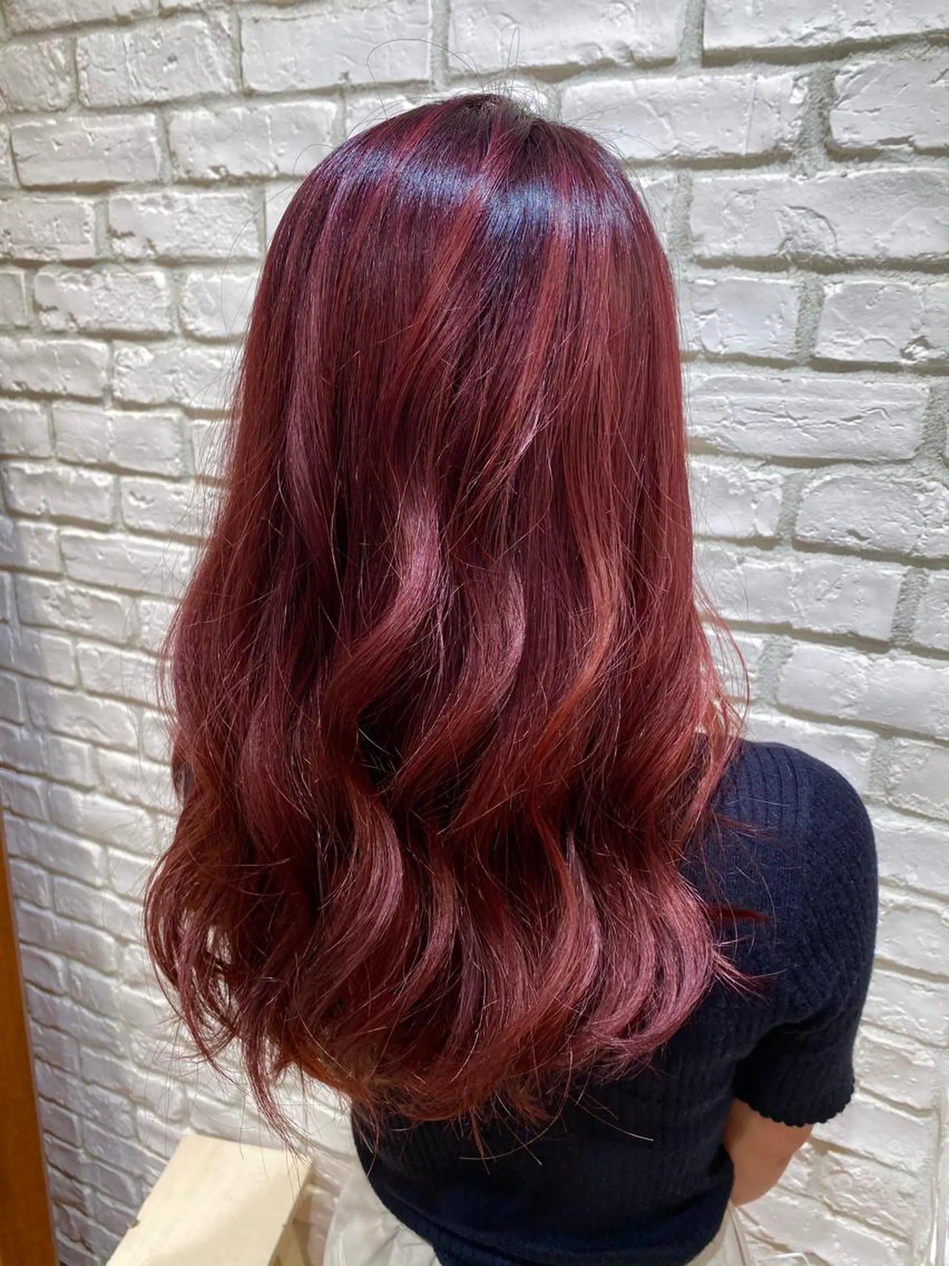 セミロング カラー ブリーチ ブリーチなしカラー レッドカラー ローズカラー ヘアカラー 本田 静莉奈のヘアスタイル