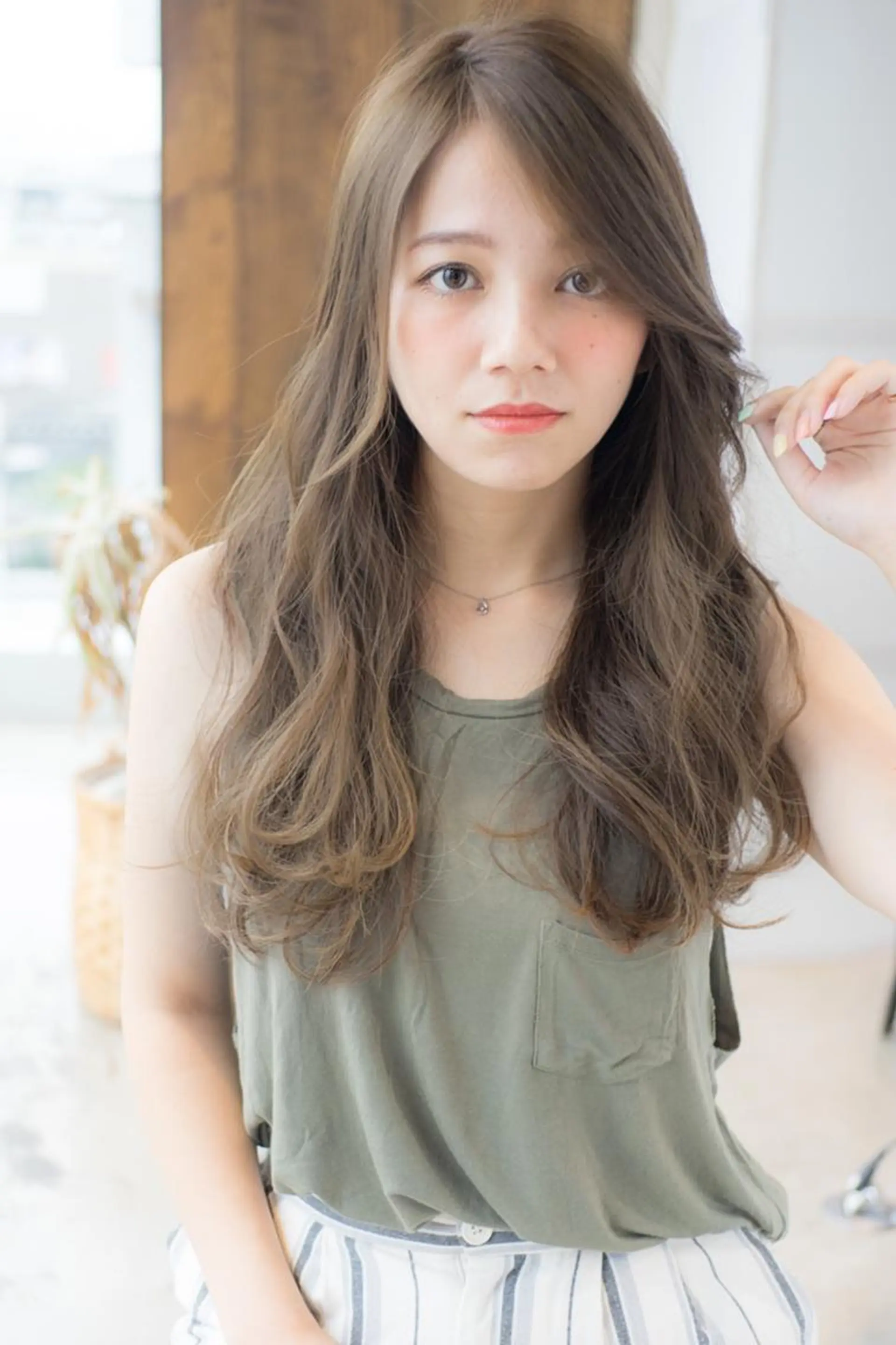 ロング Soleriaソレリア所属・傷みが少ないカラー/ 美髪矯正/山口玲緒奈のヘアスタイル