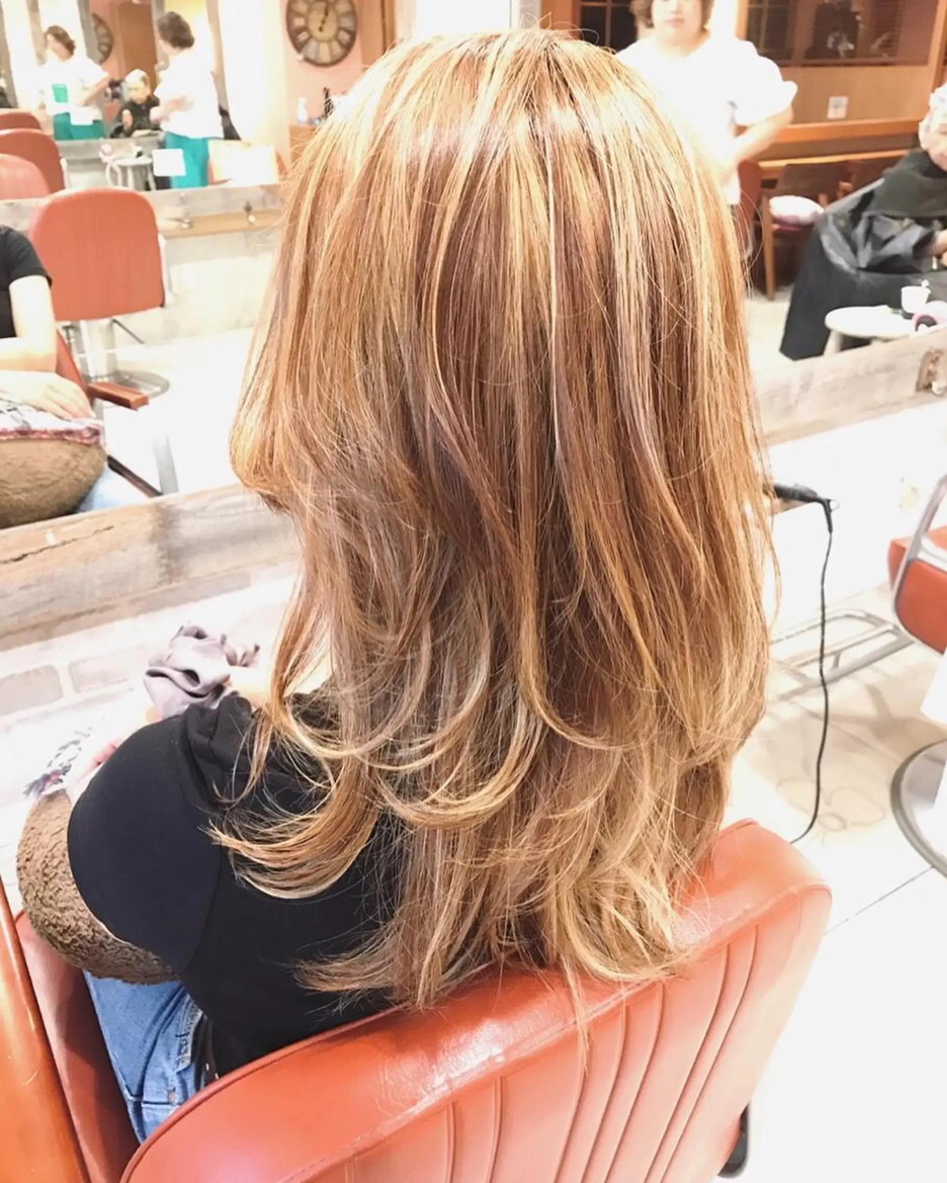 セミロング カラー ベージュカラー ハイライトカラー ハイライト 増子 幹樹のヘアスタイル